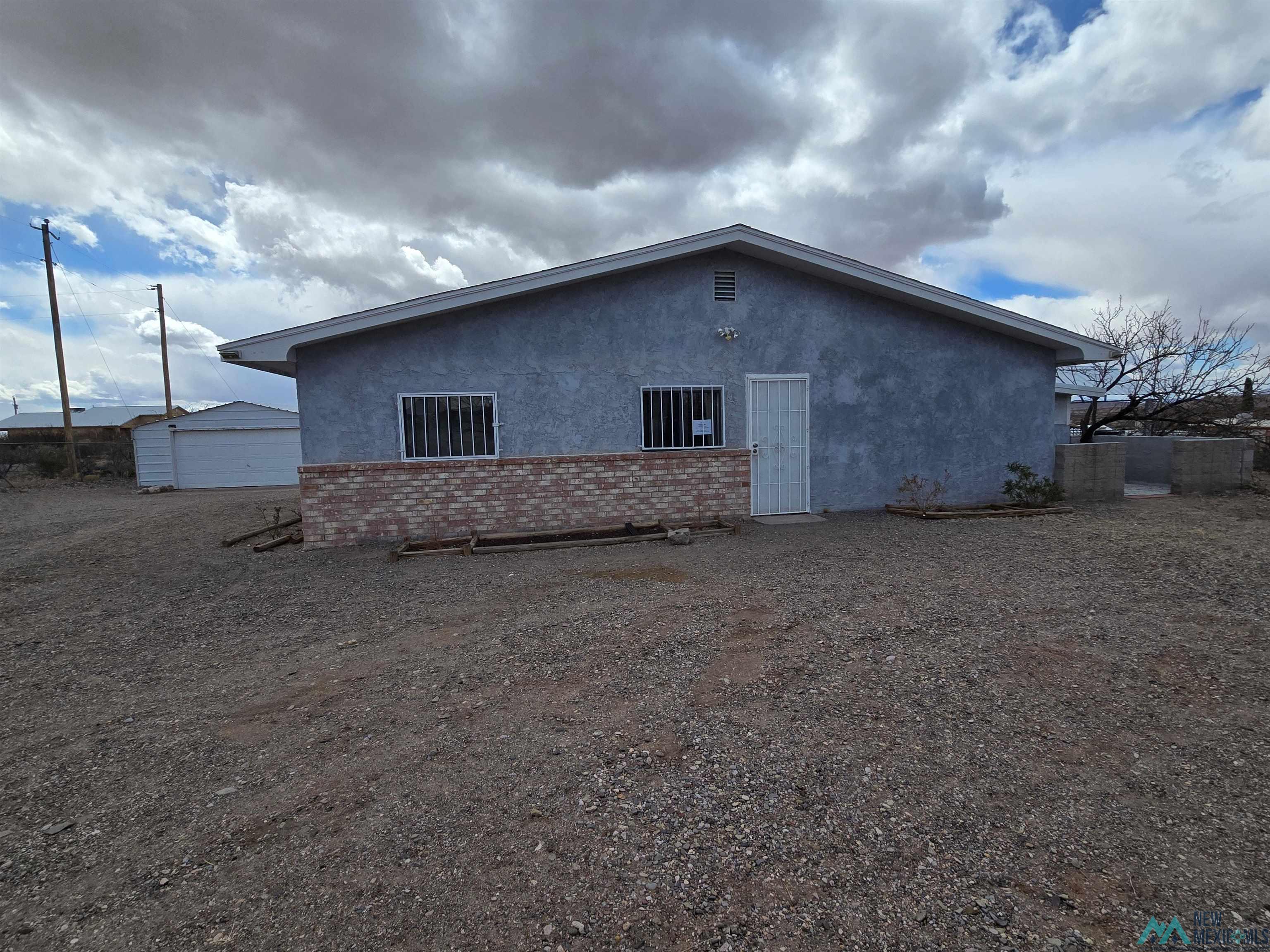 200 Black Range Avenue, Elephant Butte, Texas image 1