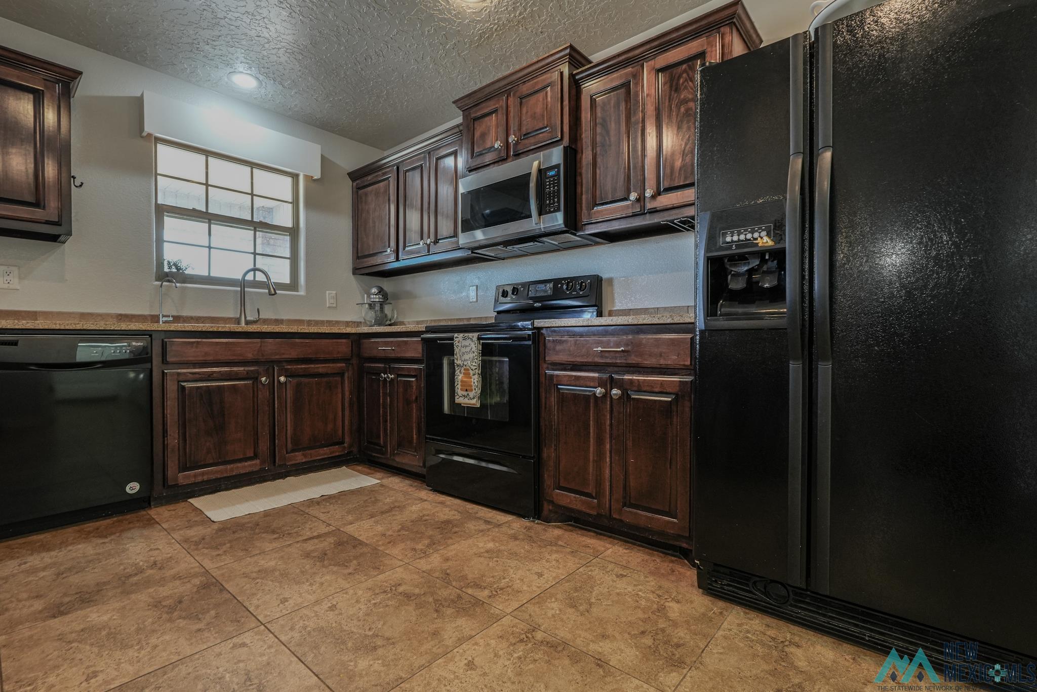 2412 Flagstone Drive, Clovis, South Carolina image 9