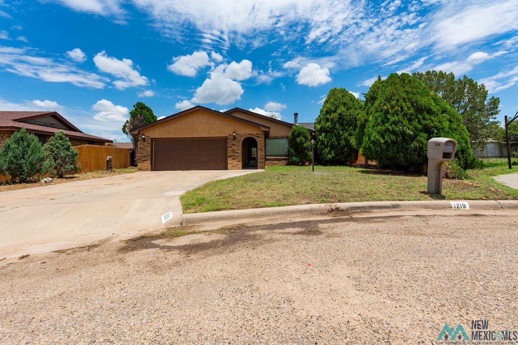 Portales, New Mexico 88130, United States, 3 Bedrooms Bedrooms, ,2 BathroomsBathrooms,Residential,Active,160835