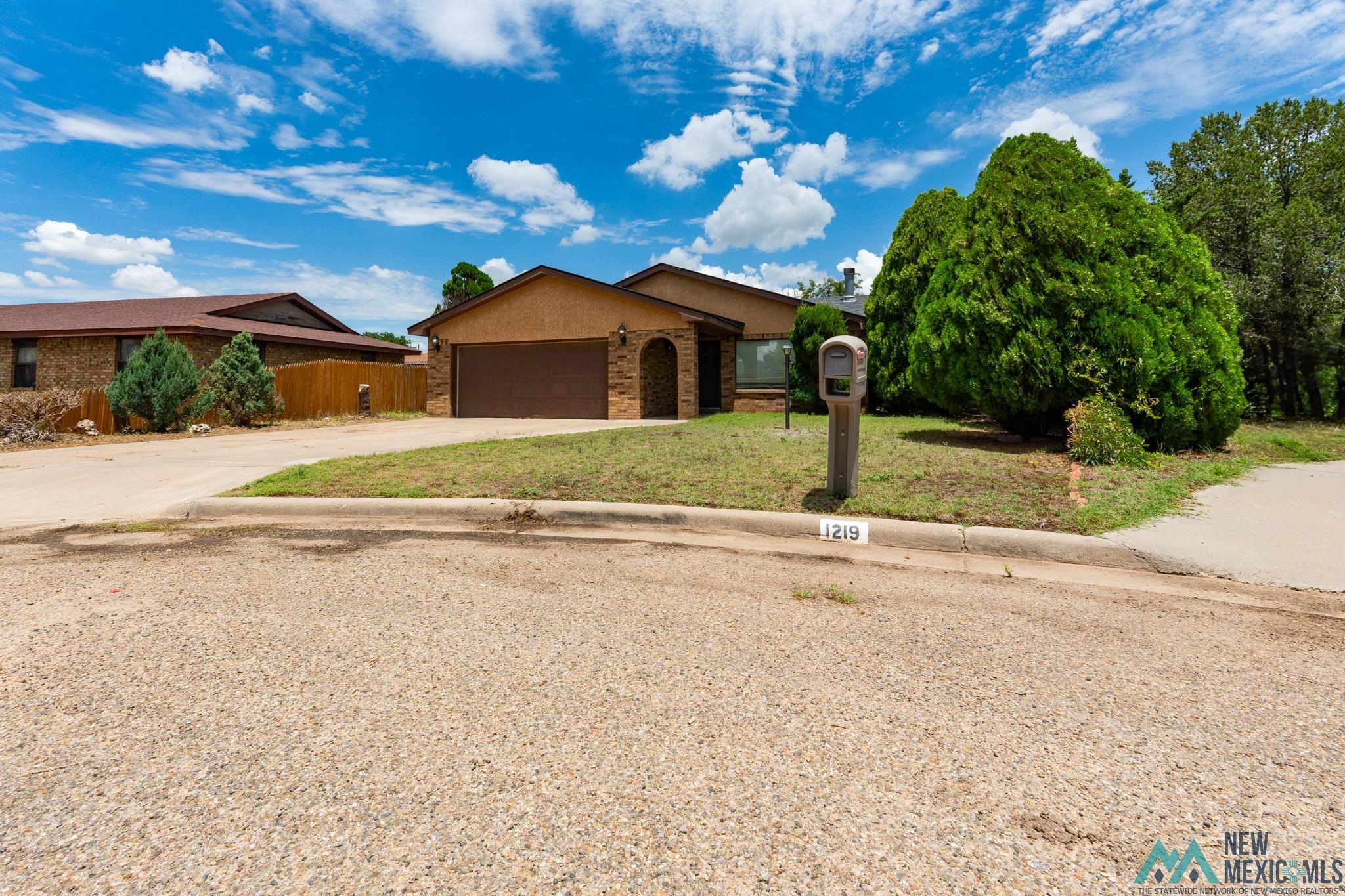 Portales, New Mexico 88130, United States, 3 Bedrooms Bedrooms, ,2 BathroomsBathrooms,Residential,Active,160835