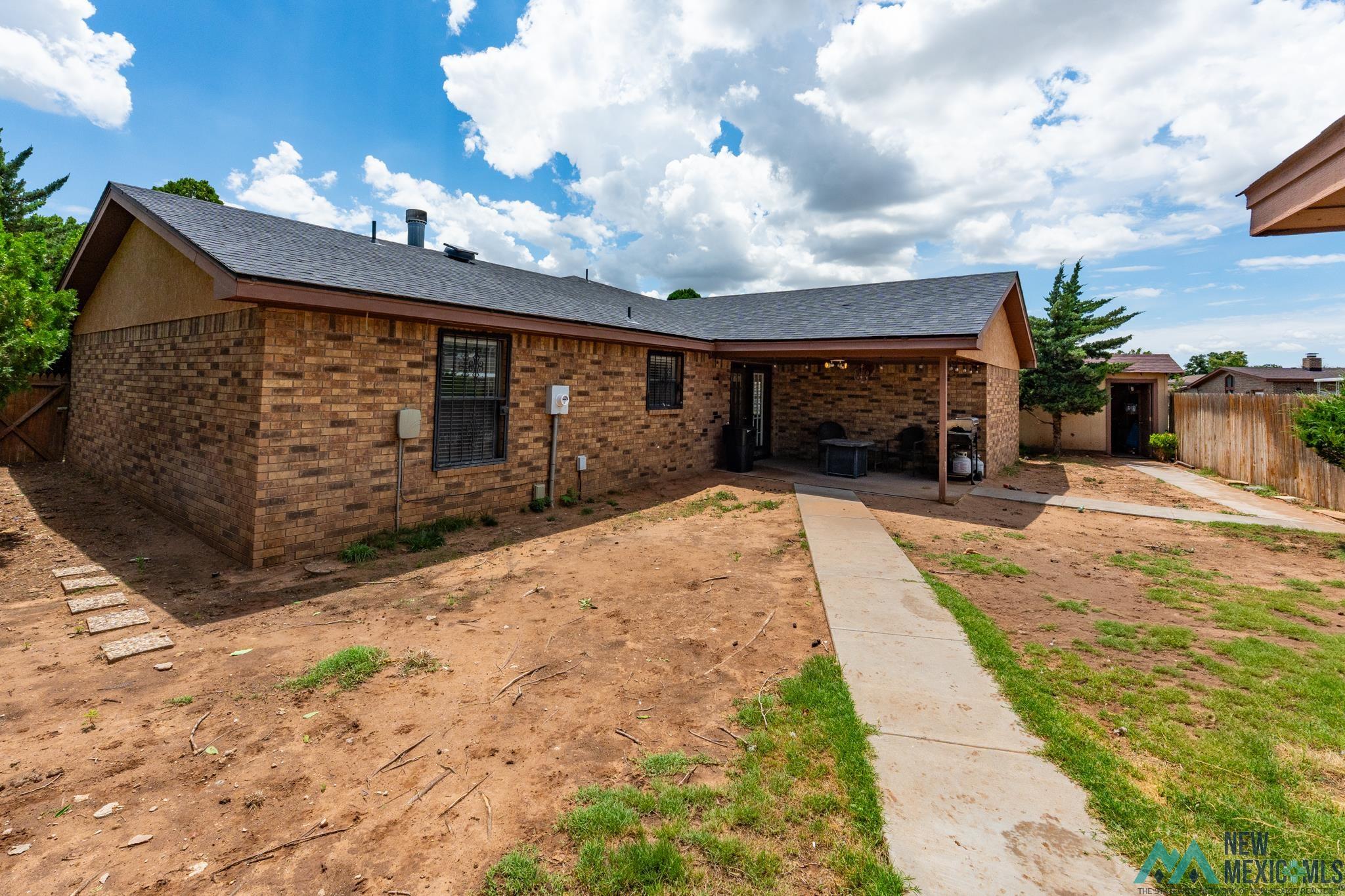Portales, New Mexico 88130, United States, 3 Bedrooms Bedrooms, ,2 BathroomsBathrooms,Residential,Active,160835