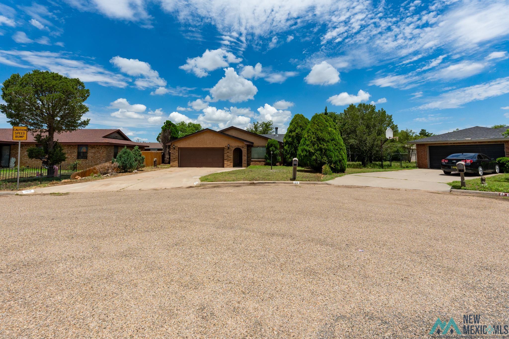 Portales, New Mexico 88130, United States, 3 Bedrooms Bedrooms, ,2 BathroomsBathrooms,Residential,Active,160835