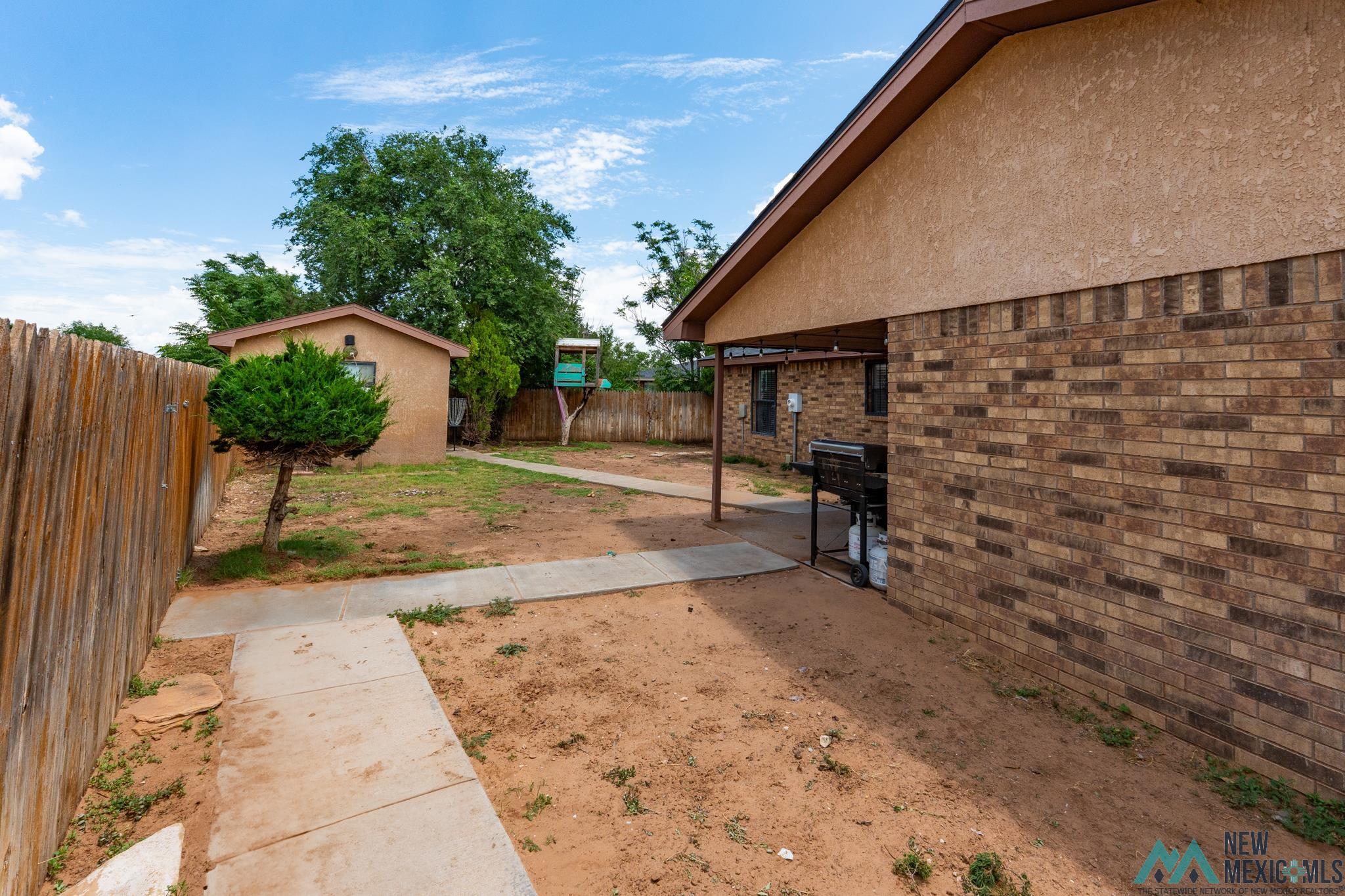 Portales, New Mexico 88130, United States, 3 Bedrooms Bedrooms, ,2 BathroomsBathrooms,Residential,Active,160835