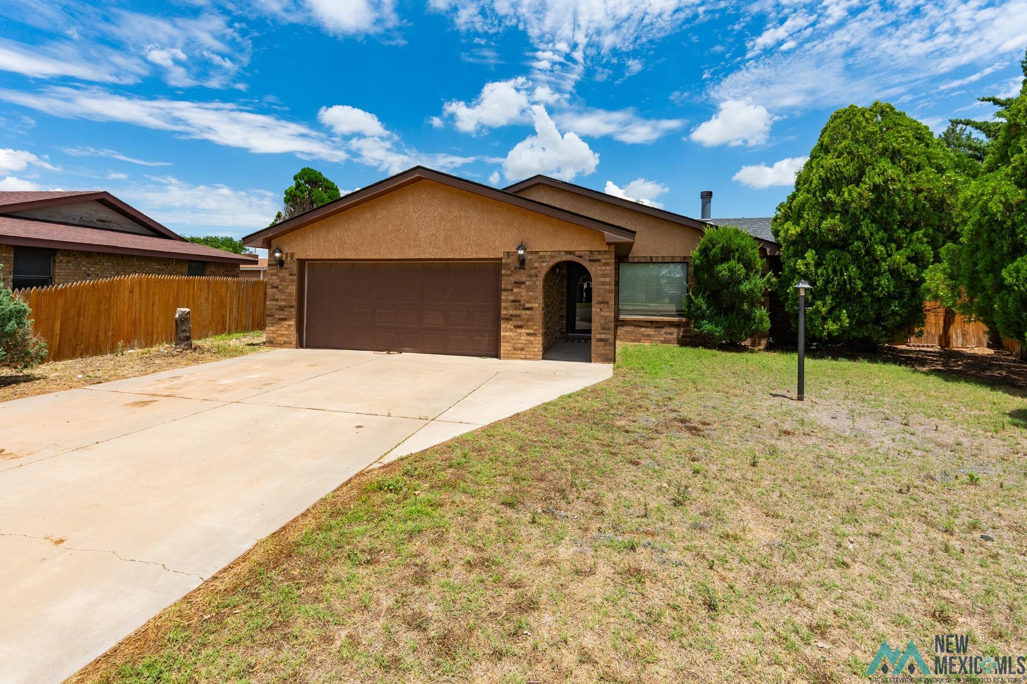 Portales, New Mexico 88130, United States, 3 Bedrooms Bedrooms, ,2 BathroomsBathrooms,Residential,Active,160835