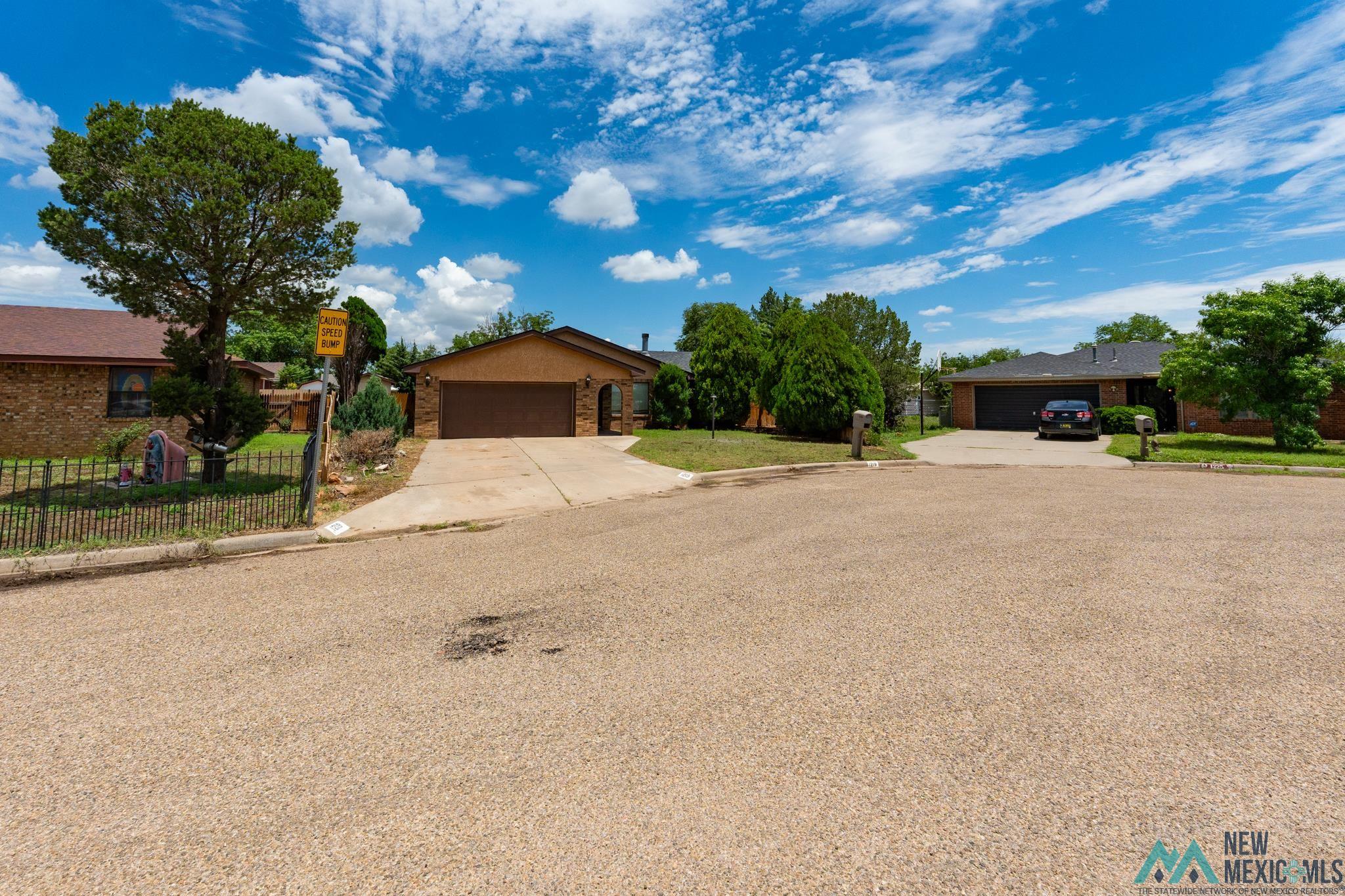 Portales, New Mexico 88130, United States, 3 Bedrooms Bedrooms, ,2 BathroomsBathrooms,Residential,Active,160835