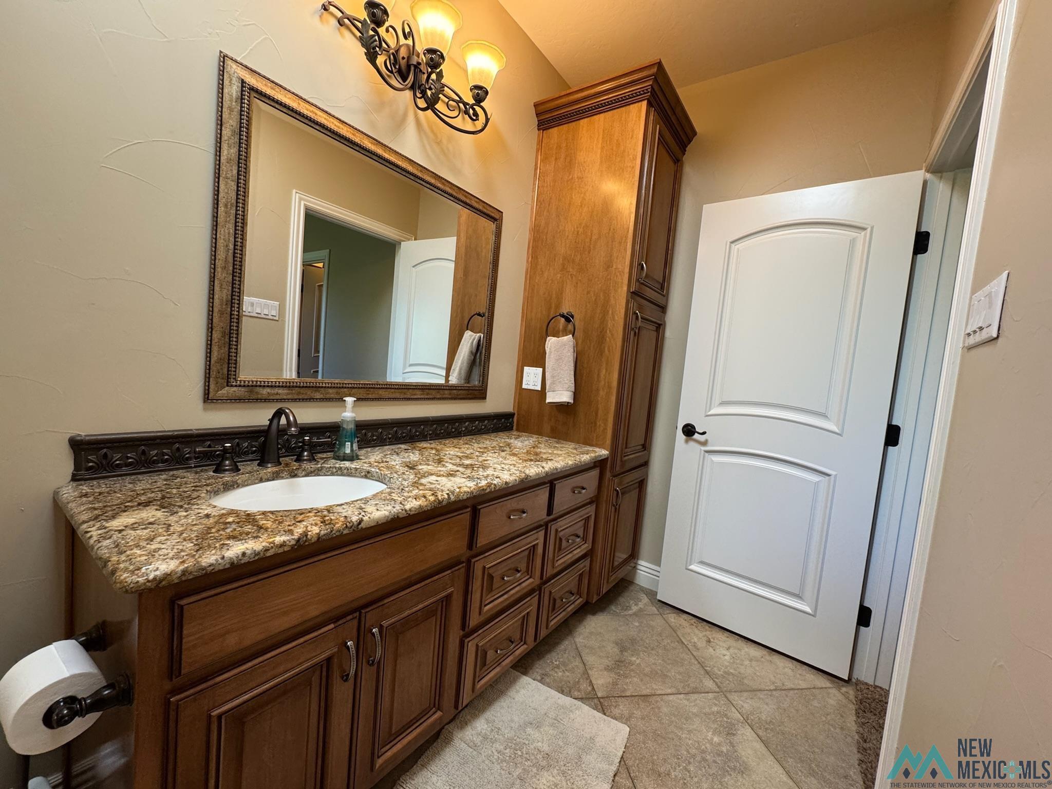 45 East Sky Loop, Roswell, Texas image 44