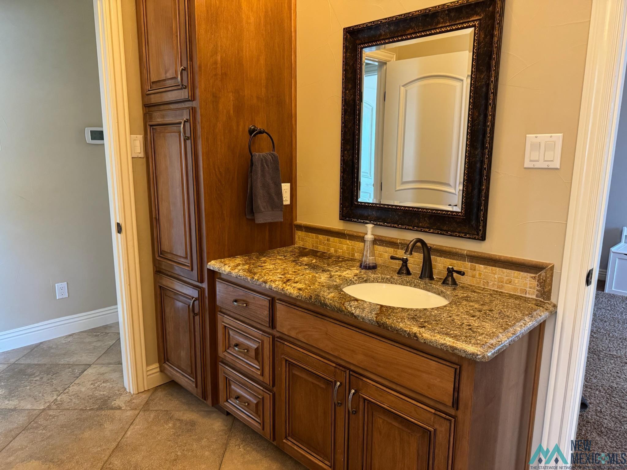 45 East Sky Loop, Roswell, Texas image 50