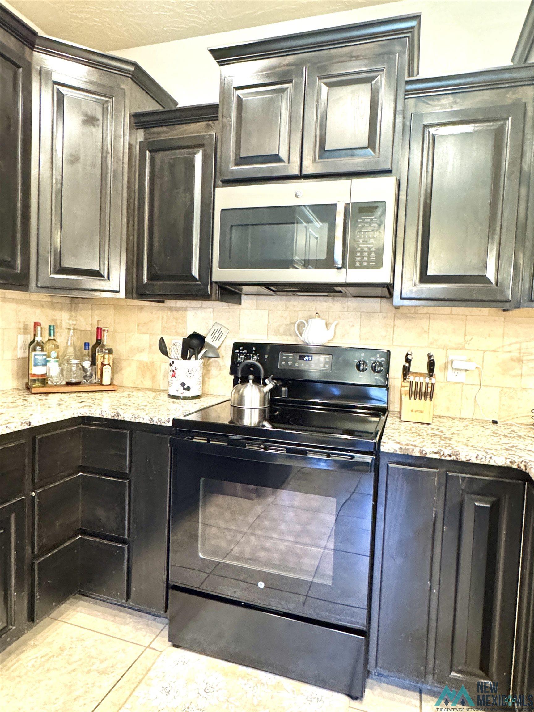308 Almond Tree Lane, Clovis, Texas image 17