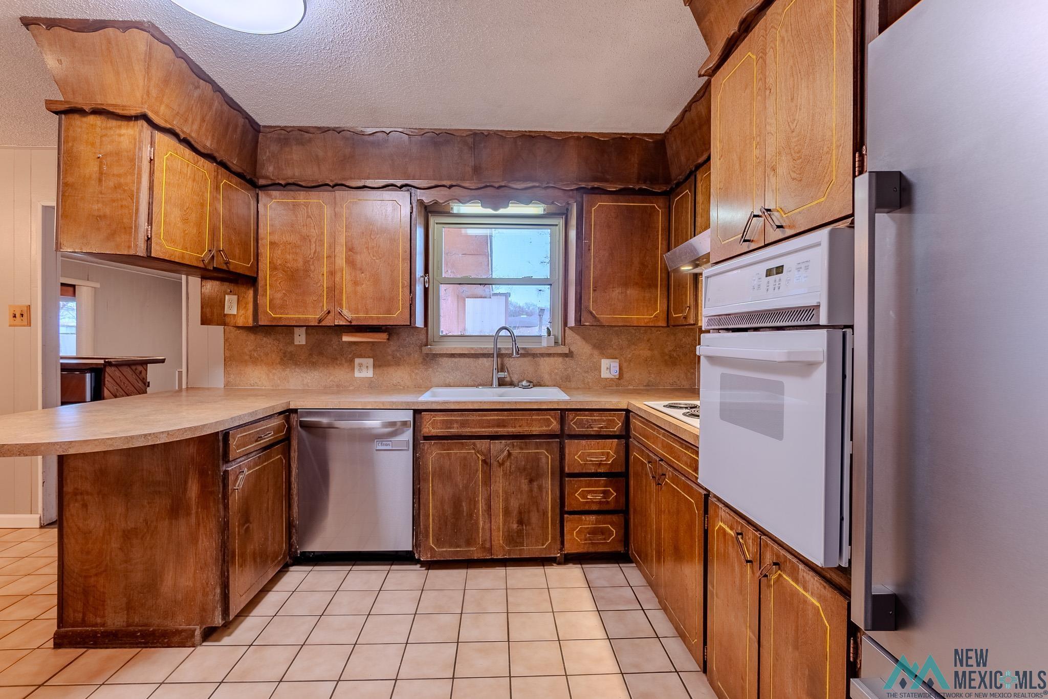 1908 Grayson Court, Clovis, Texas image 10