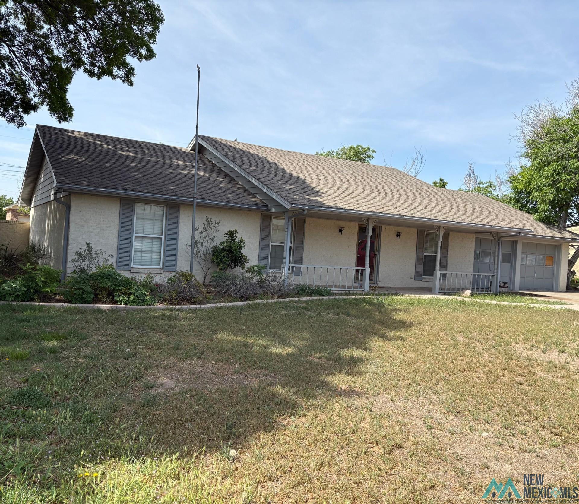 1303 W Ave I Avenue, Lovington, Texas image 1