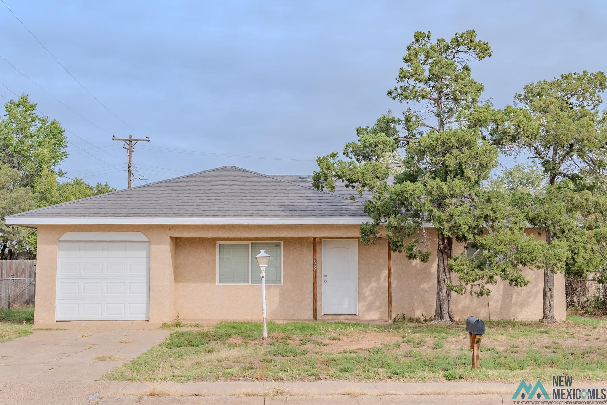 208 W Manana Boulevard, Clovis, Texas image 1