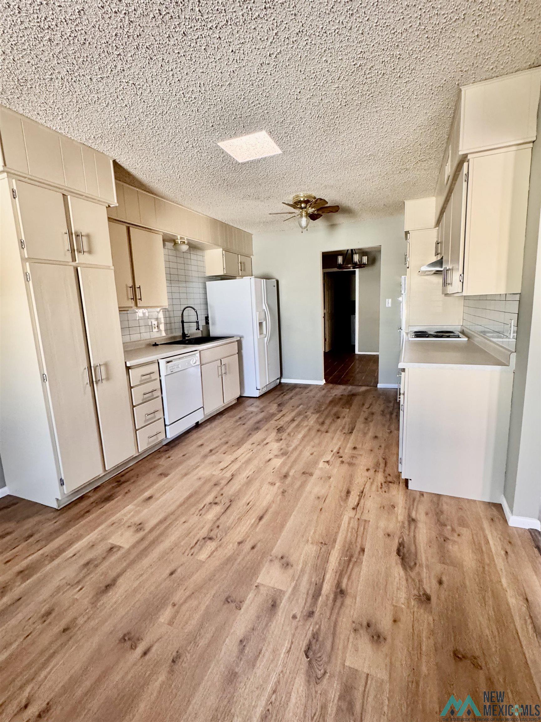 1712 Live Oak Place, Carlsbad, New Mexico image 3