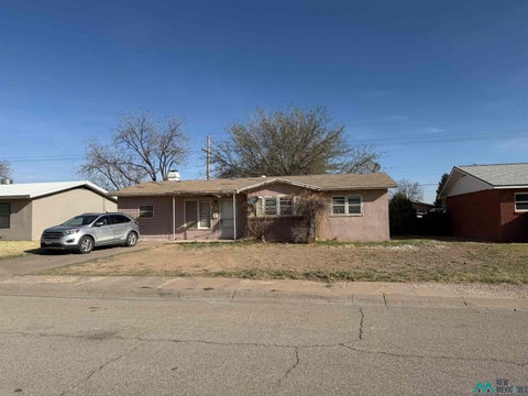 Homes For Sale - 1810 W Feather Street<br/> Artesia, NM 88210