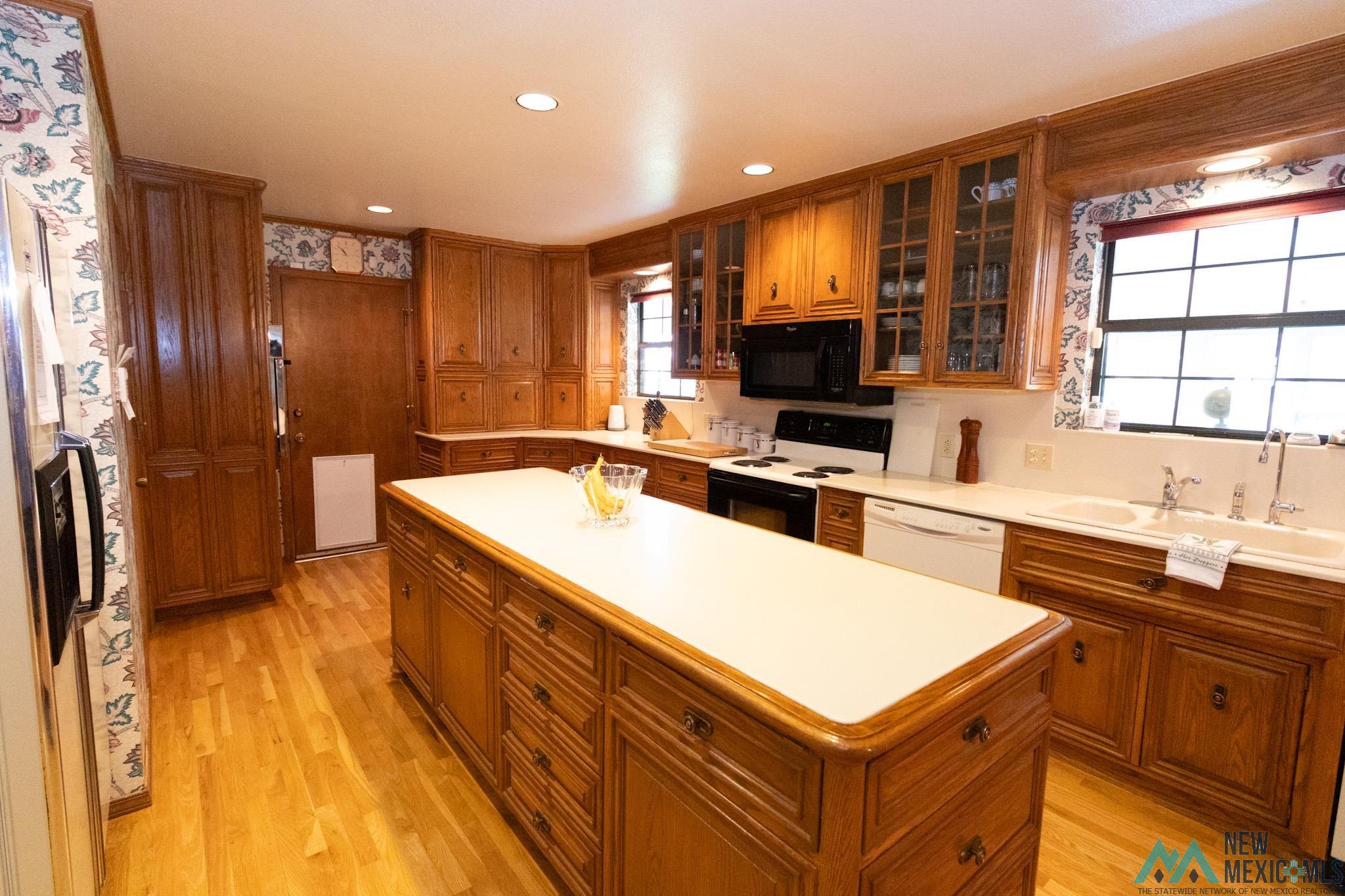 Roswell, New Mexico 88203, United States, 4 Bedrooms Bedrooms, ,5 BathroomsBathrooms,Residential,Active,180758