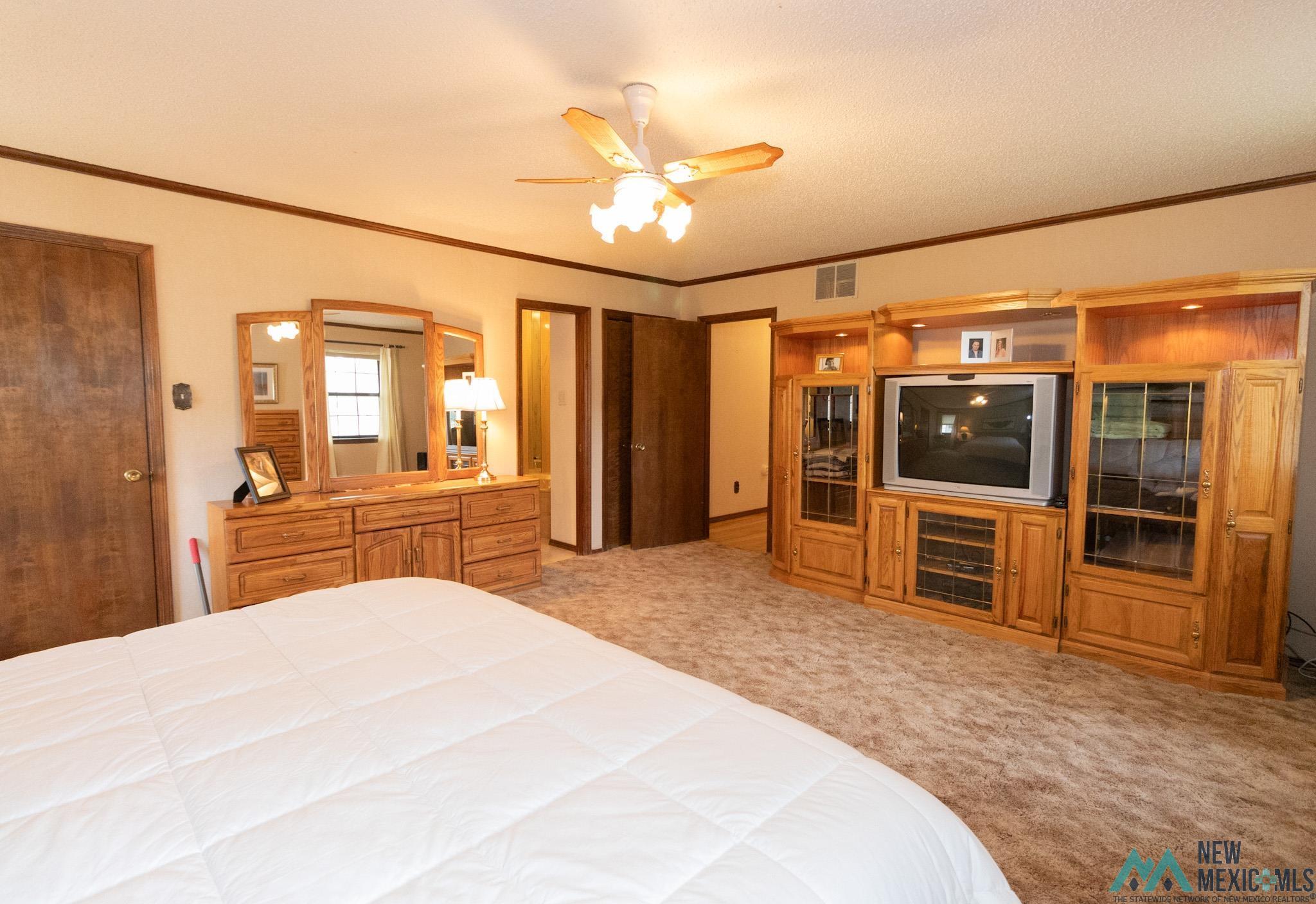 Roswell, New Mexico 88203, United States, 4 Bedrooms Bedrooms, ,5 BathroomsBathrooms,Residential,Active,180758