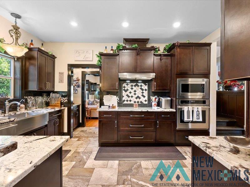 301 N Alameda Street, Carlsbad, Texas image 43