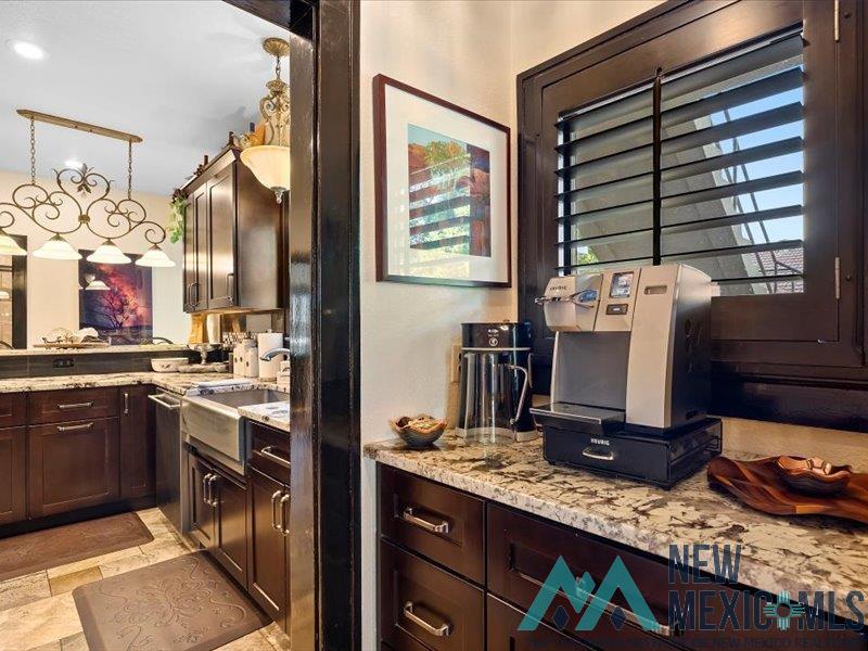 301 N Alameda Street, Carlsbad, Texas image 35