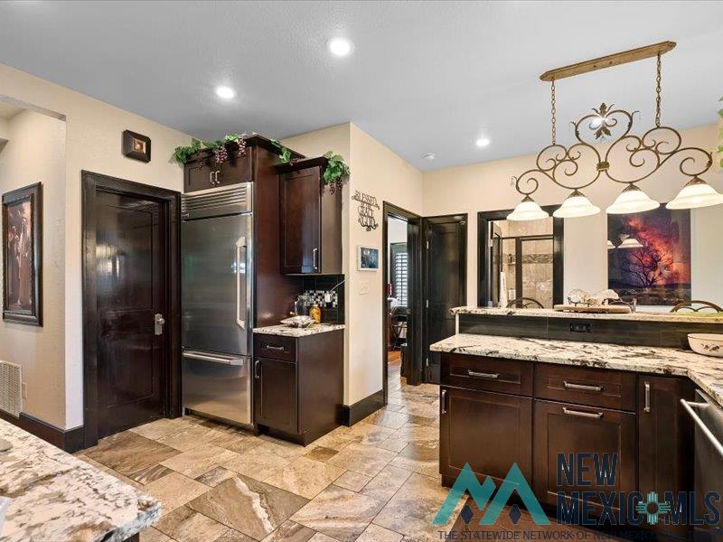 301 N Alameda Street, Carlsbad, Texas image 40