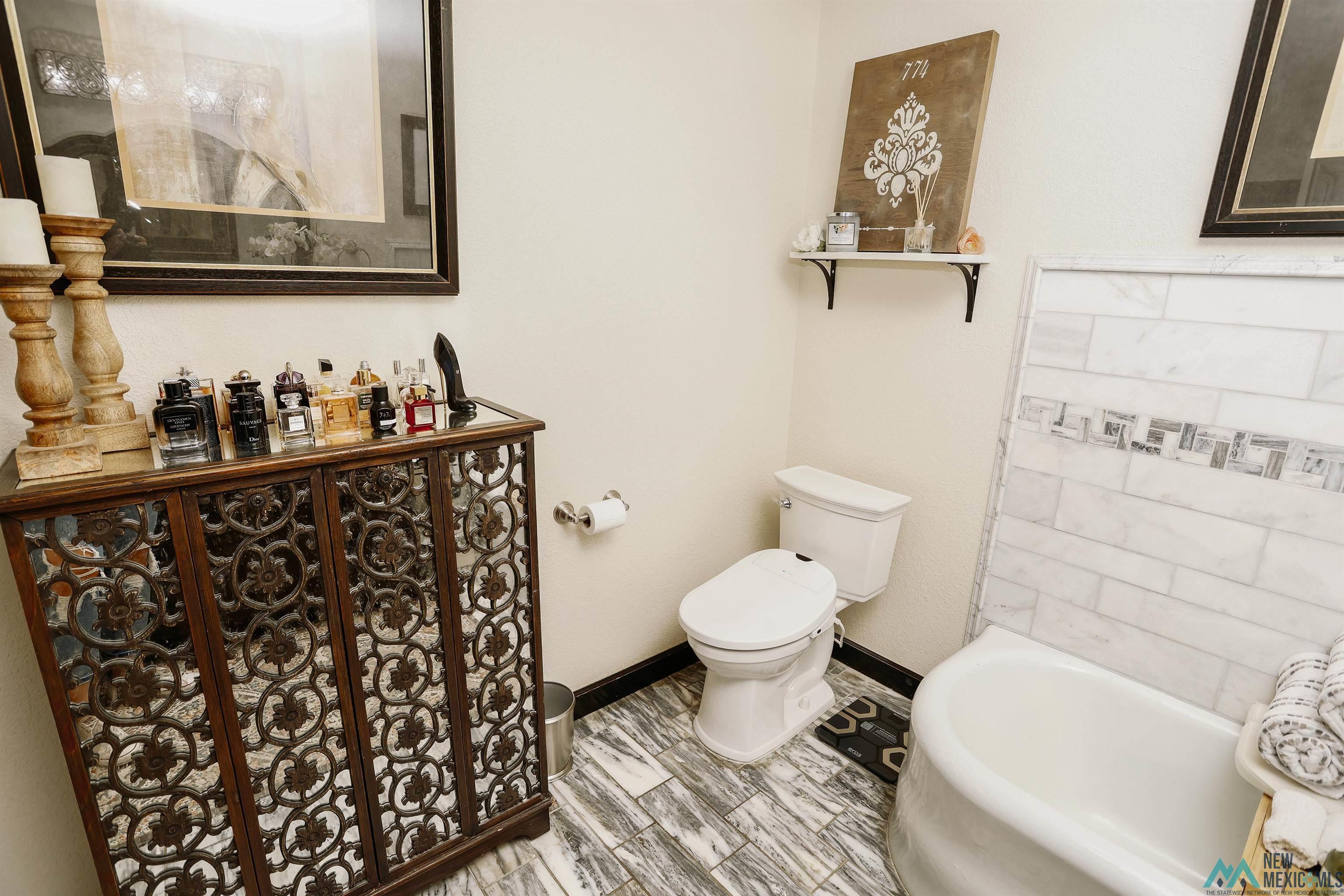301 N Alameda Street, Carlsbad, Texas image 41
