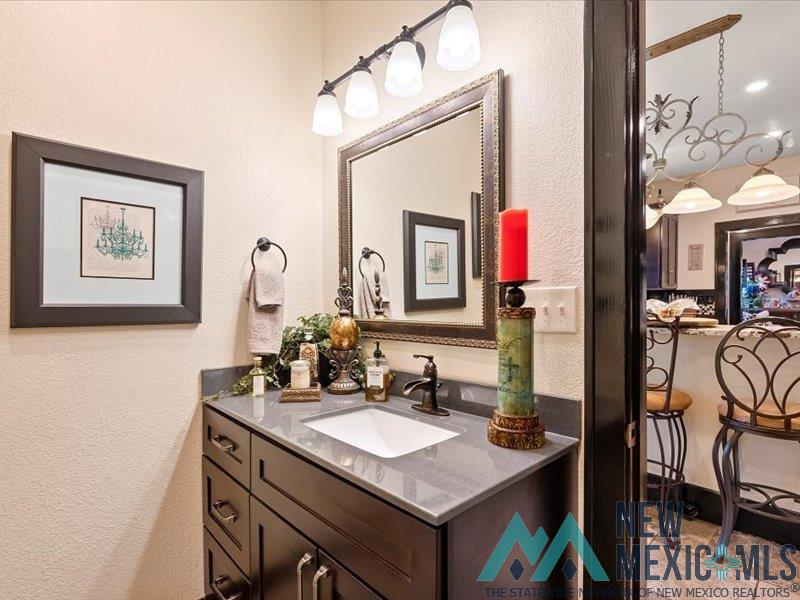 301 N Alameda Street, Carlsbad, Texas image 47
