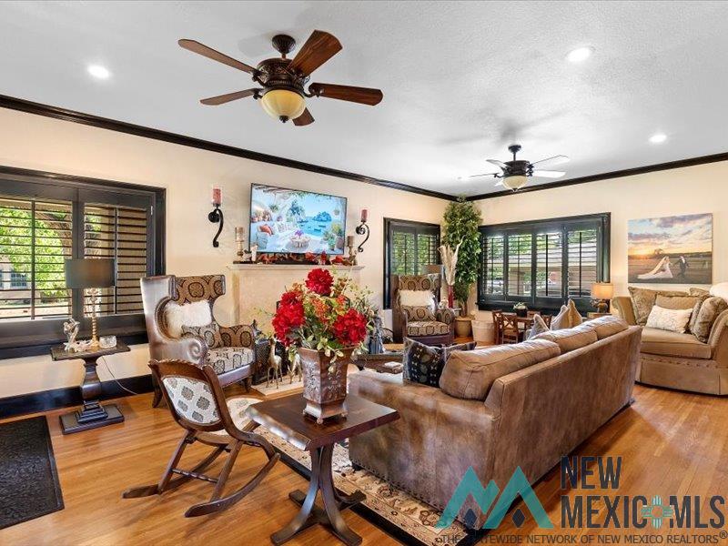 301 N Alameda Street, Carlsbad, Texas image 24