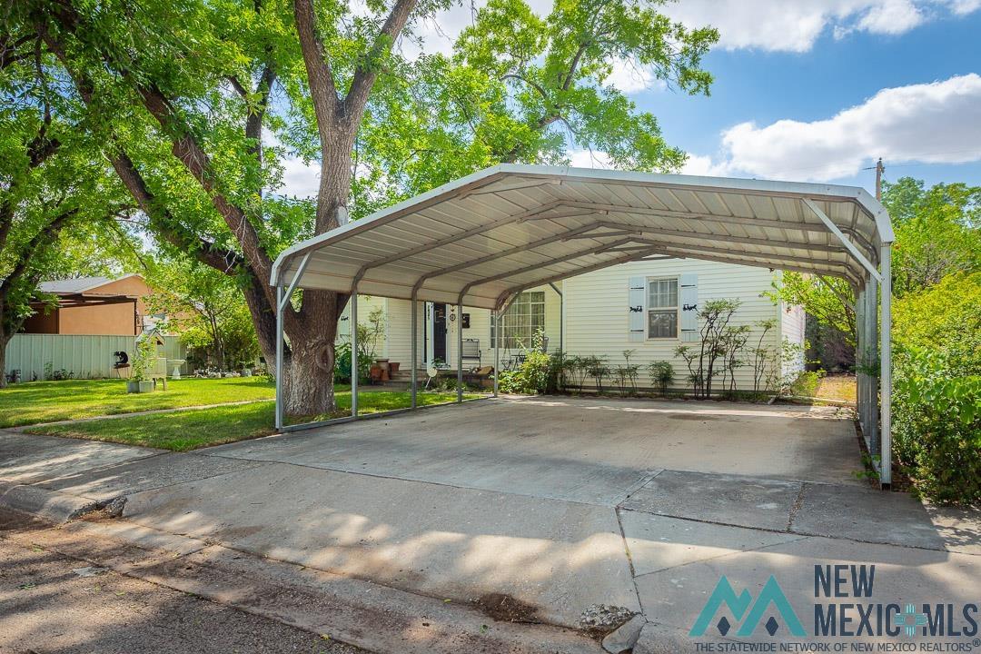 912 S 6th Street, Artesia, New Mexico image 3