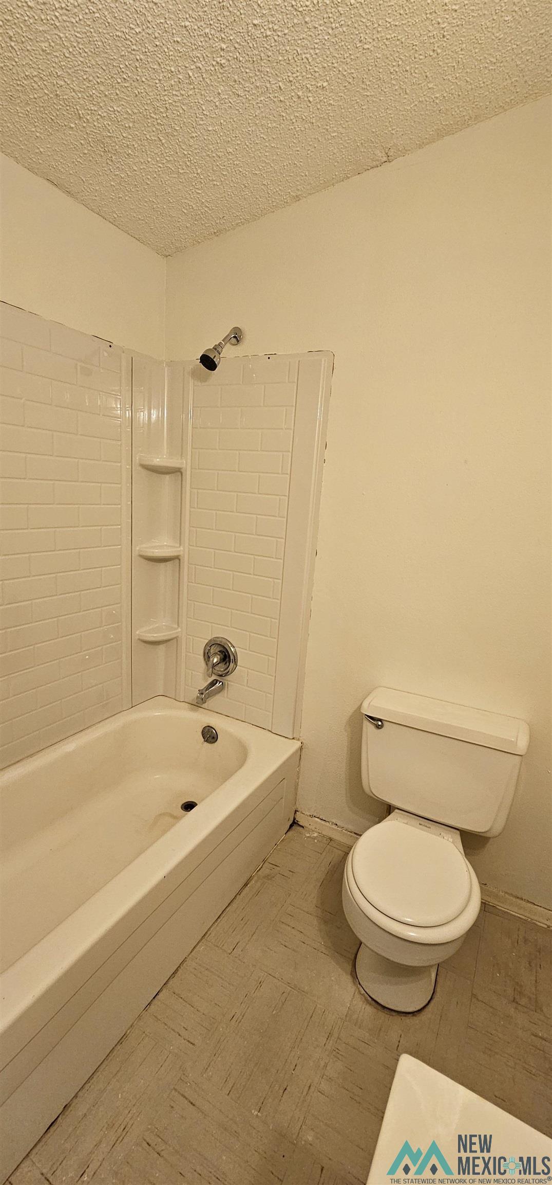 Portales, New Mexico 88130, United States, 3 Bedrooms Bedrooms, ,2 BathroomsBathrooms,Residential,Pending,59184