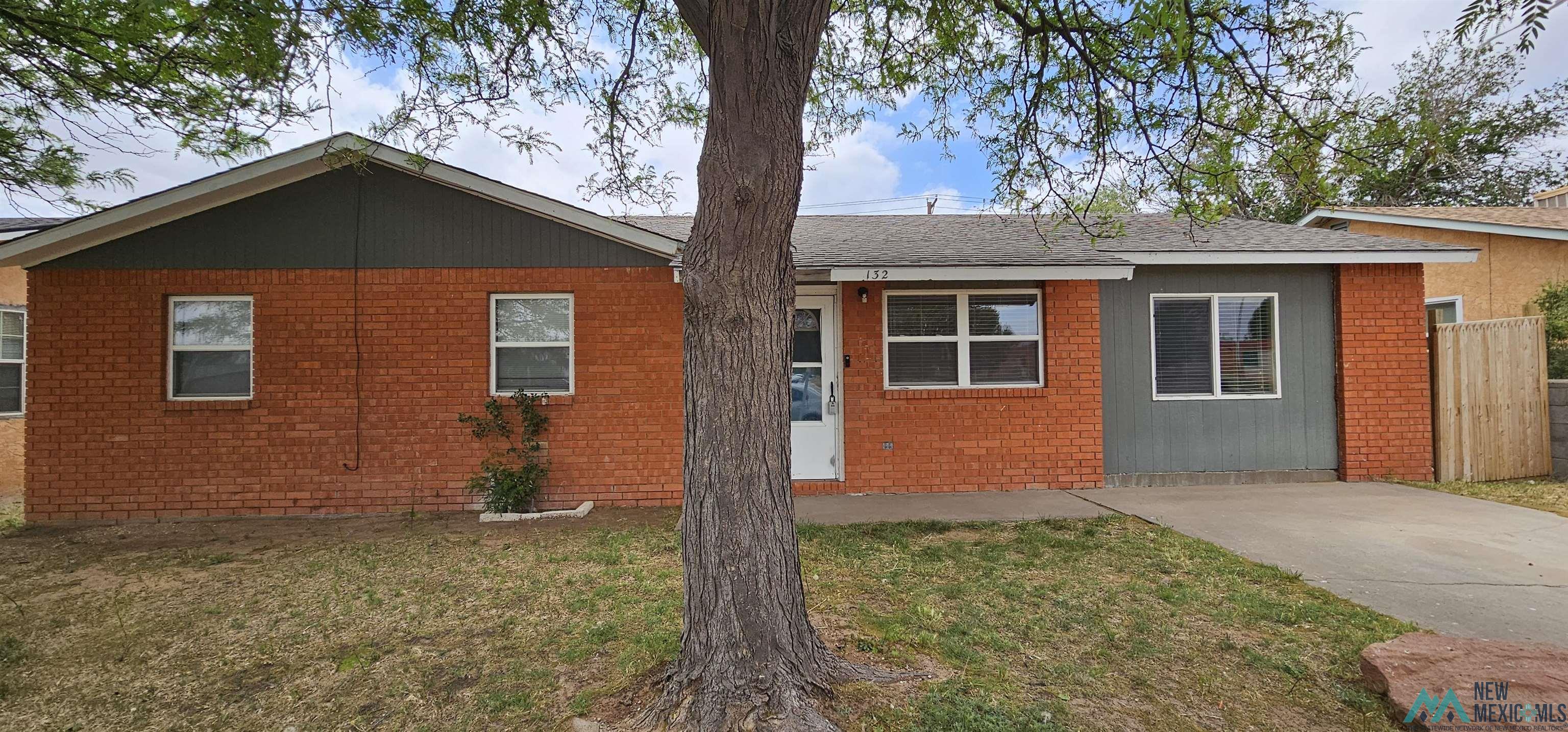 Portales, New Mexico 88130, United States, 3 Bedrooms Bedrooms, ,2 BathroomsBathrooms,Residential,Pending,59184