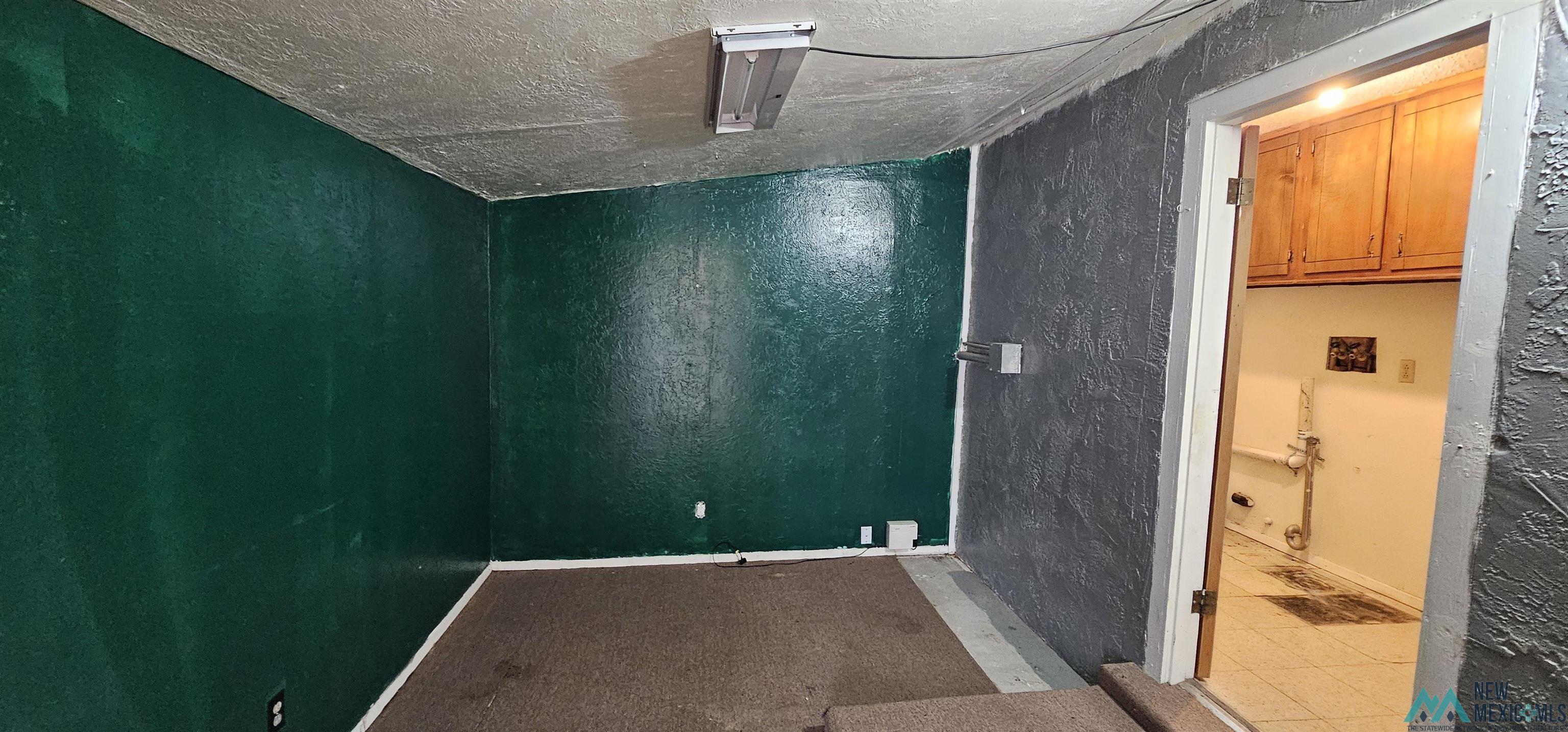 Portales, New Mexico 88130, United States, 3 Bedrooms Bedrooms, ,2 BathroomsBathrooms,Residential,Pending,59184