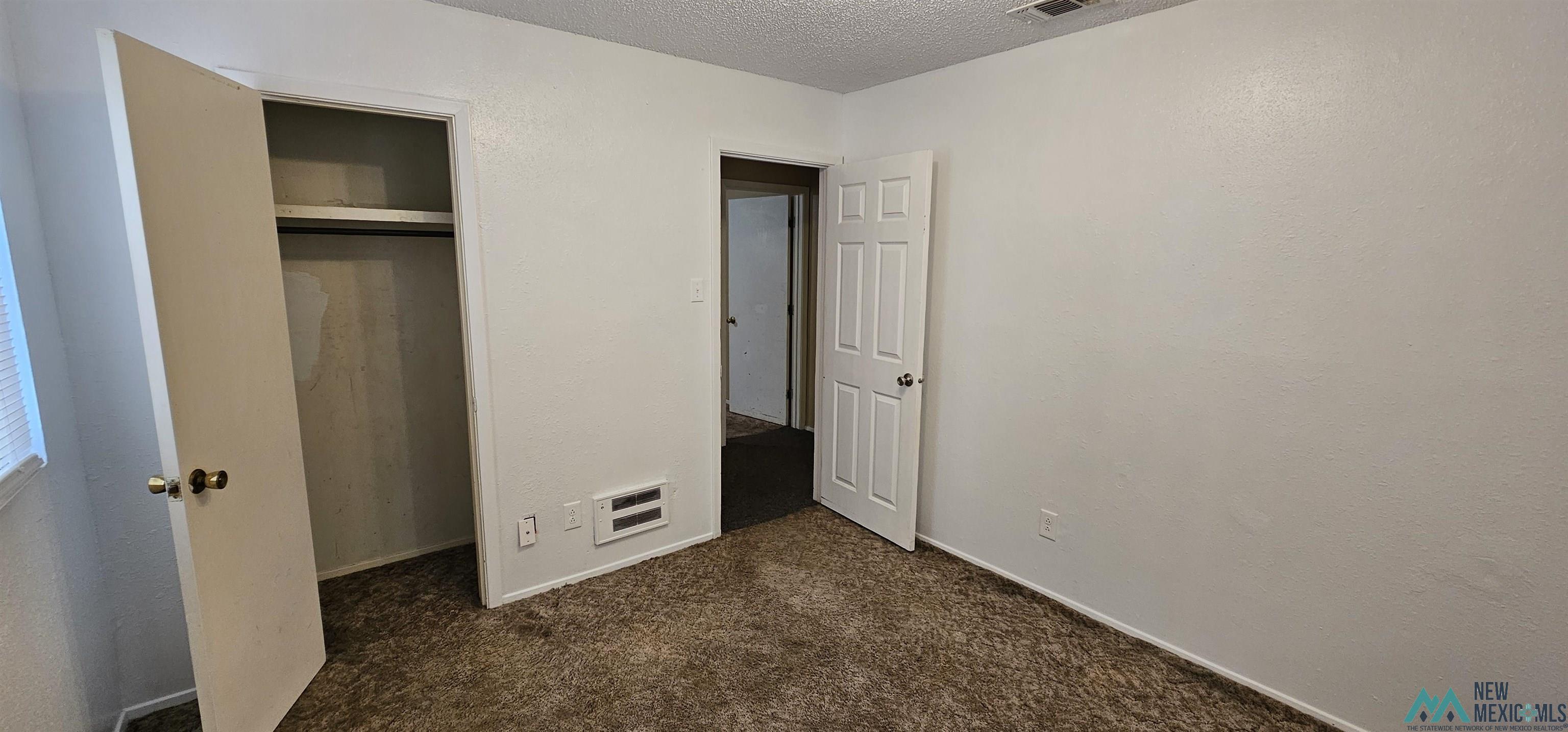Portales, New Mexico 88130, United States, 3 Bedrooms Bedrooms, ,2 BathroomsBathrooms,Residential,Pending,59184