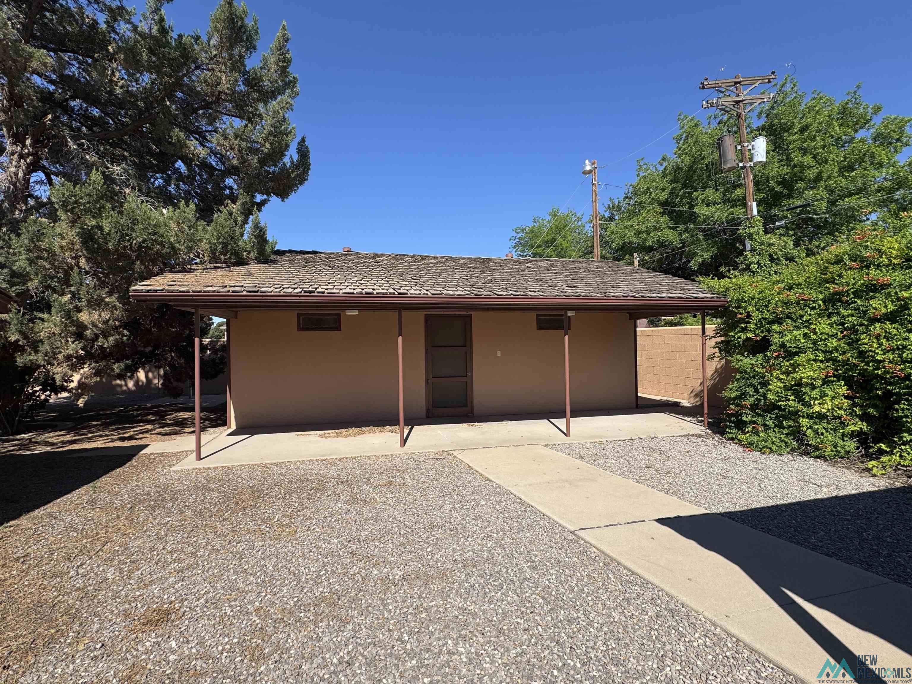 2400 W Loma Drive, Artesia, Texas image 40
