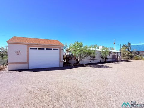 Mobile Home For Sale - 208 Trinity Street<br/> Sierra County, Elephant Butte, NM 87935