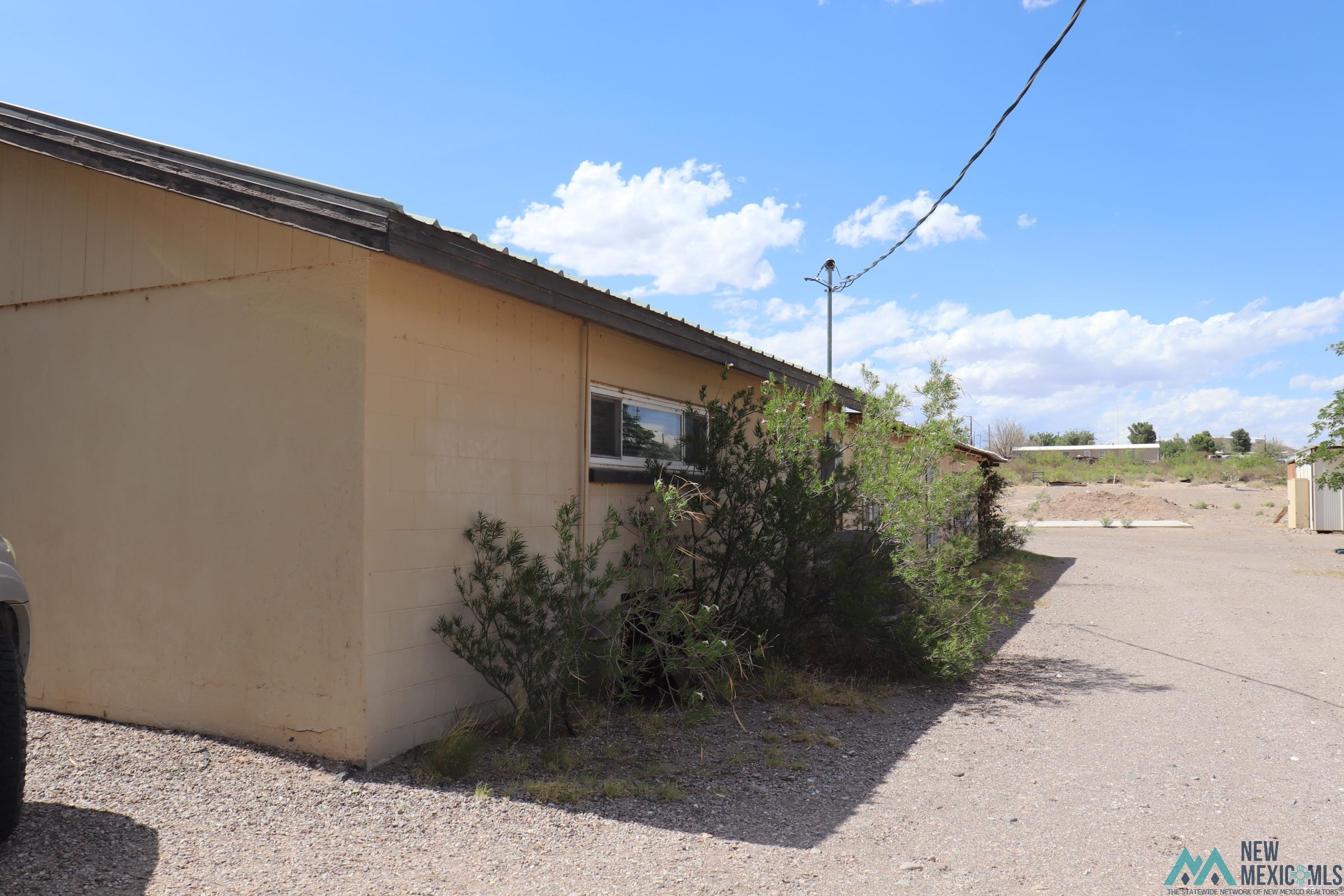1700 E Riverside Street, Truth Or Consequences, Texas image 6