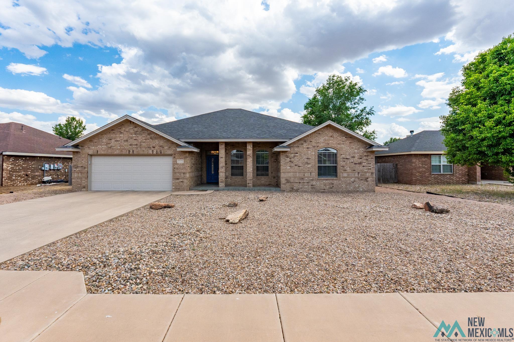 2121 S Jadyn Lane, Clovis, Texas image 1