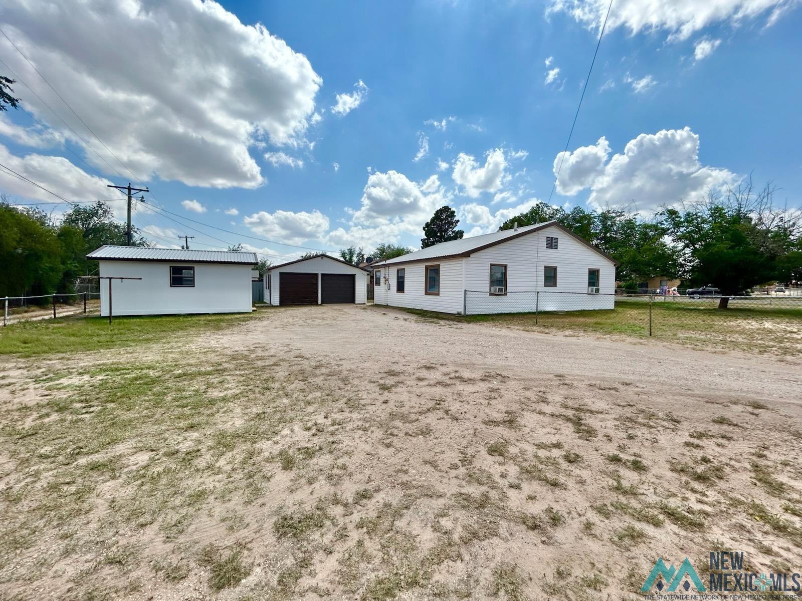 200 W Shipp Drive, Hobbs, Texas image 1