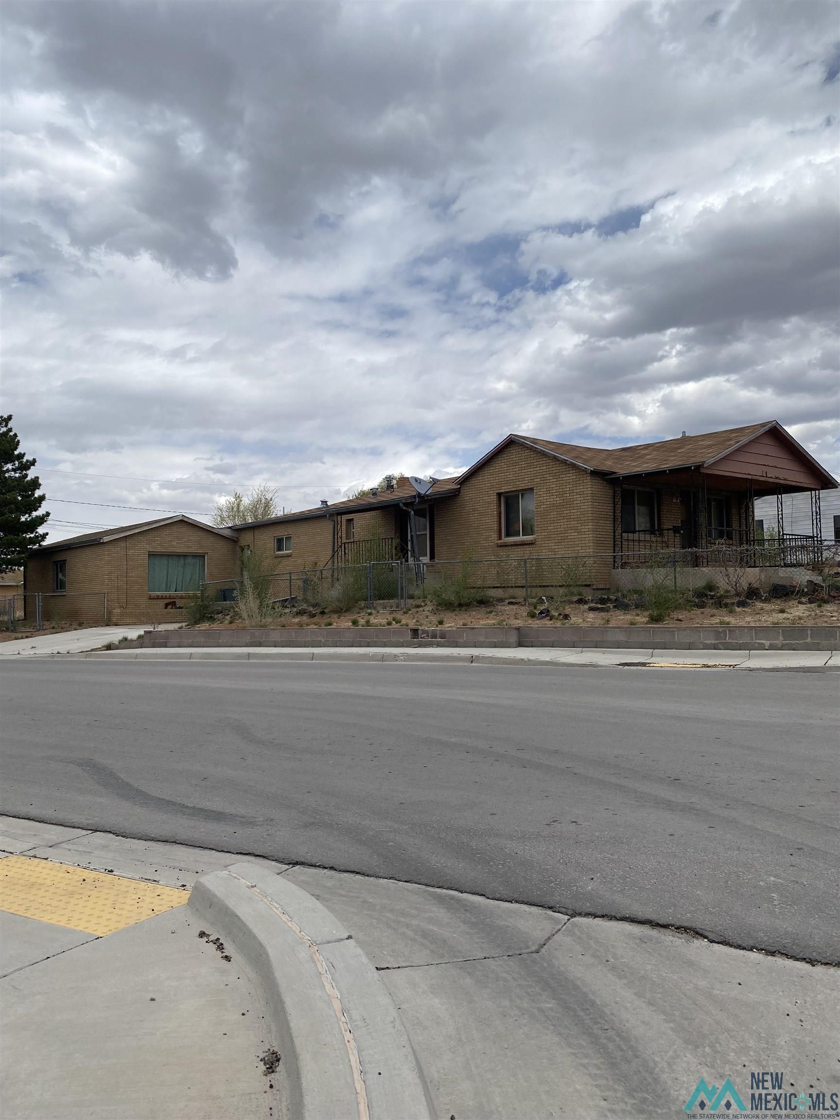 301 E Adams Street, Gallup, Texas image 3