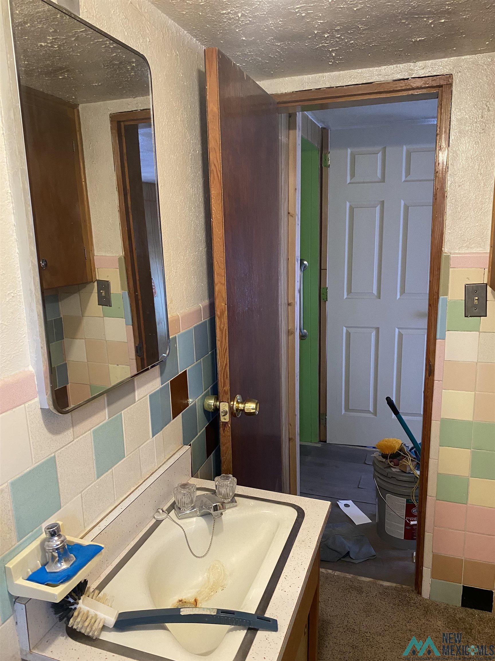 301 E Adams Street, Gallup, Texas image 25