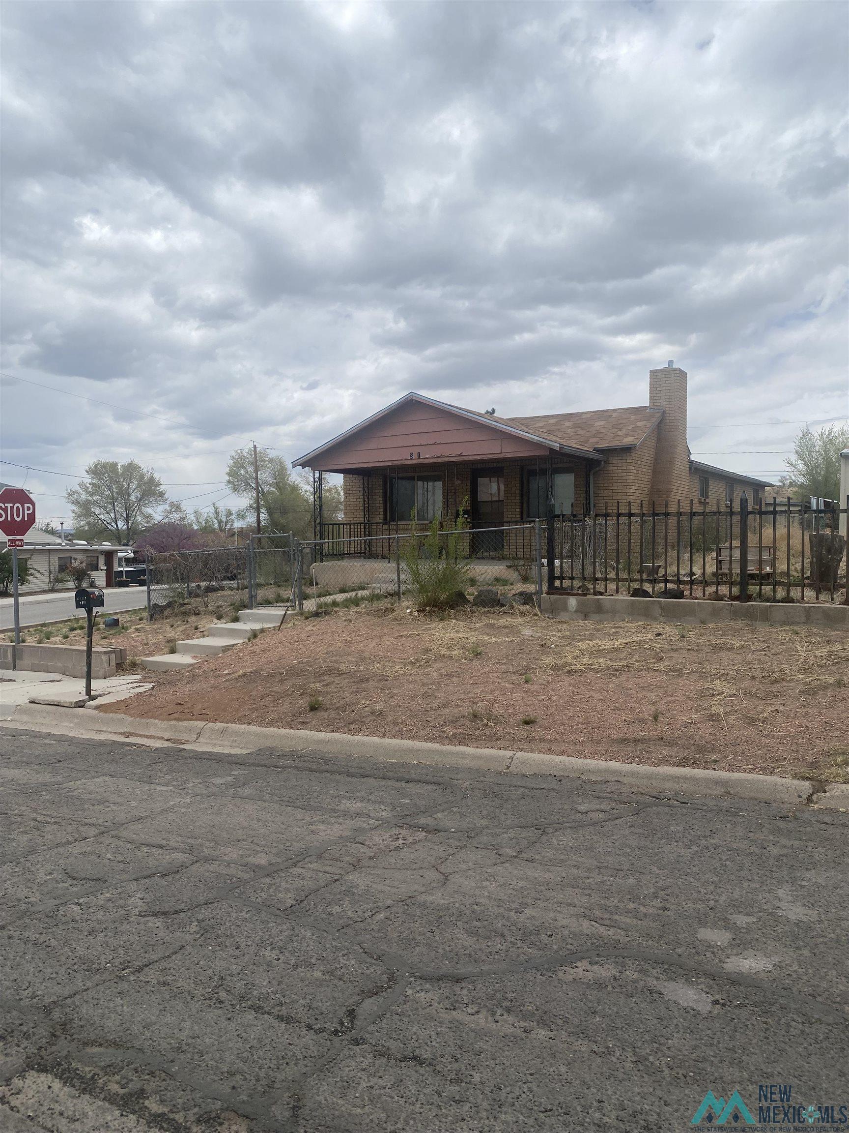 301 E Adams Street, Gallup, Texas image 4