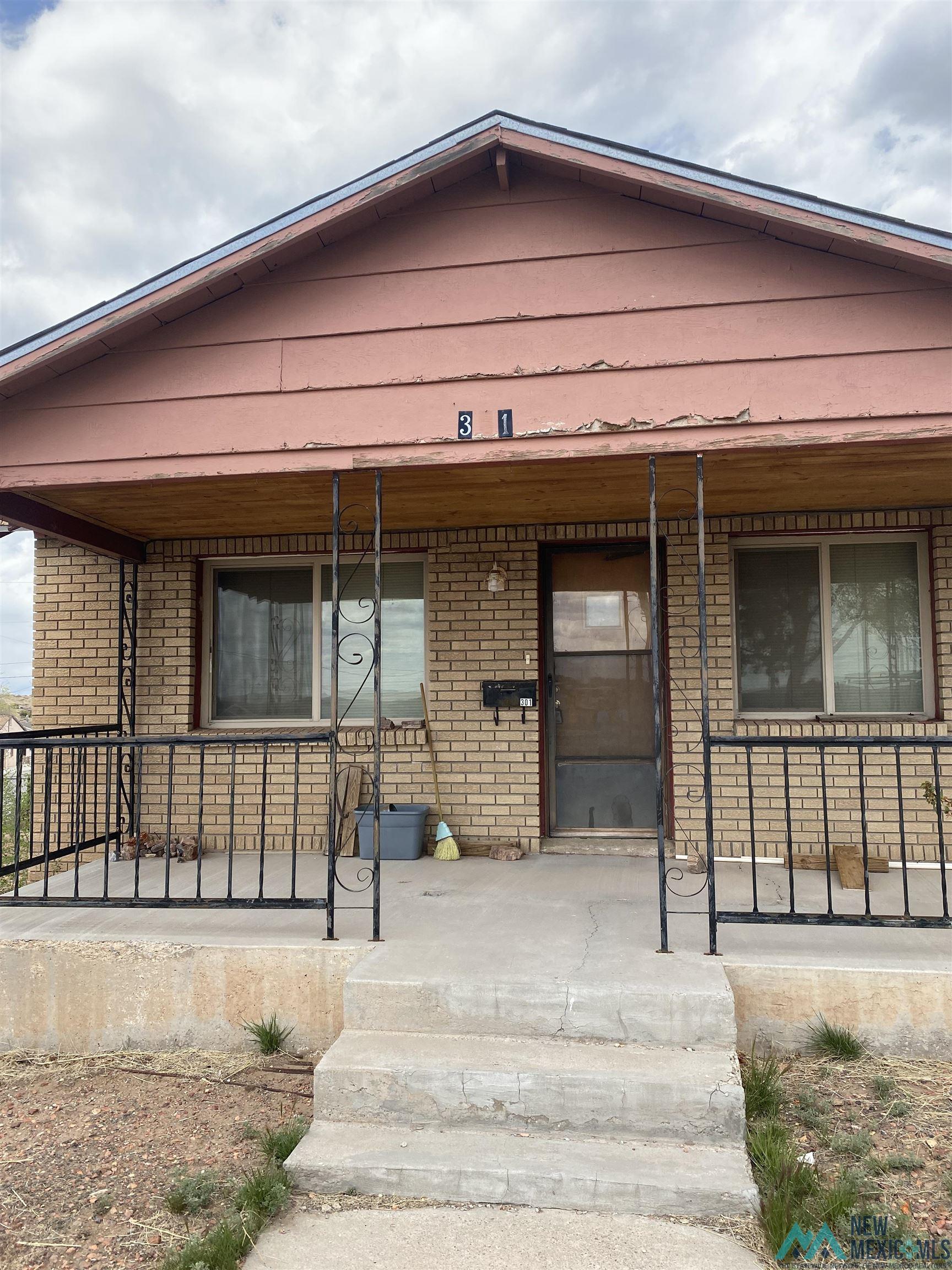 301 E Adams Street, Gallup, Texas image 1
