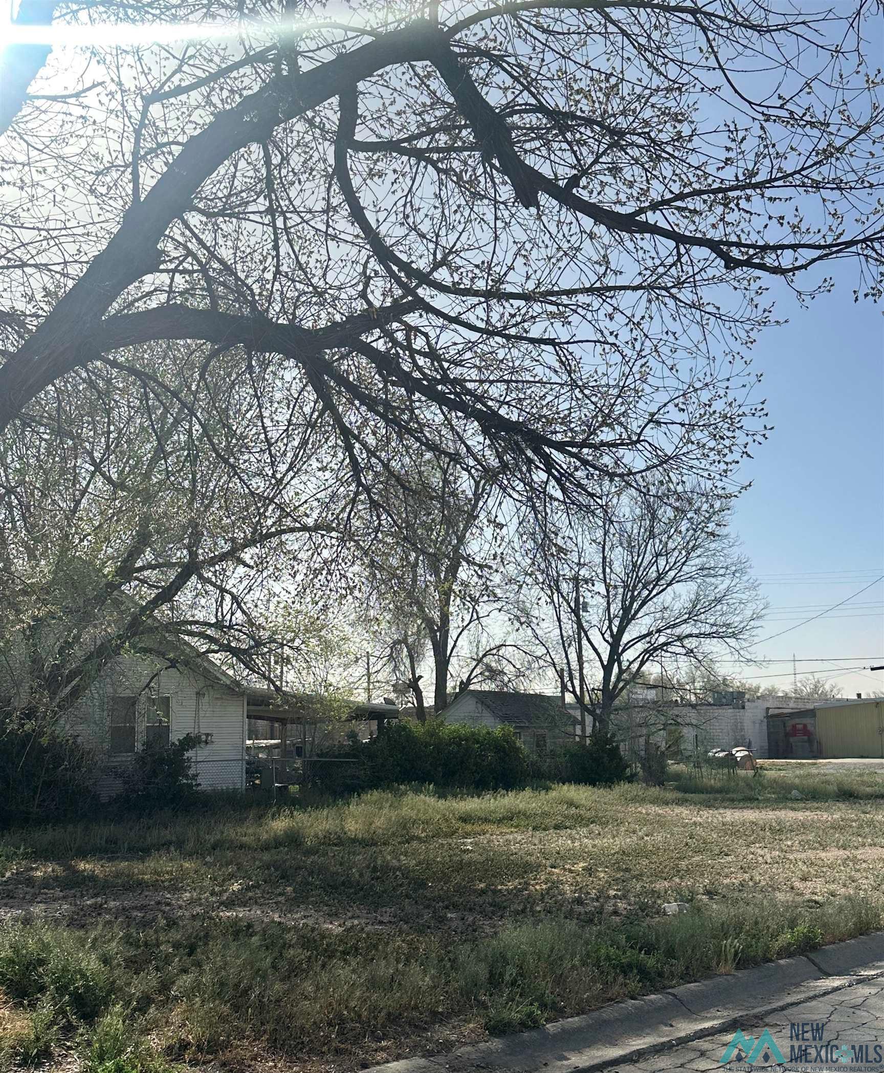 500 E 3rd Street, Roswell, Texas image 3
