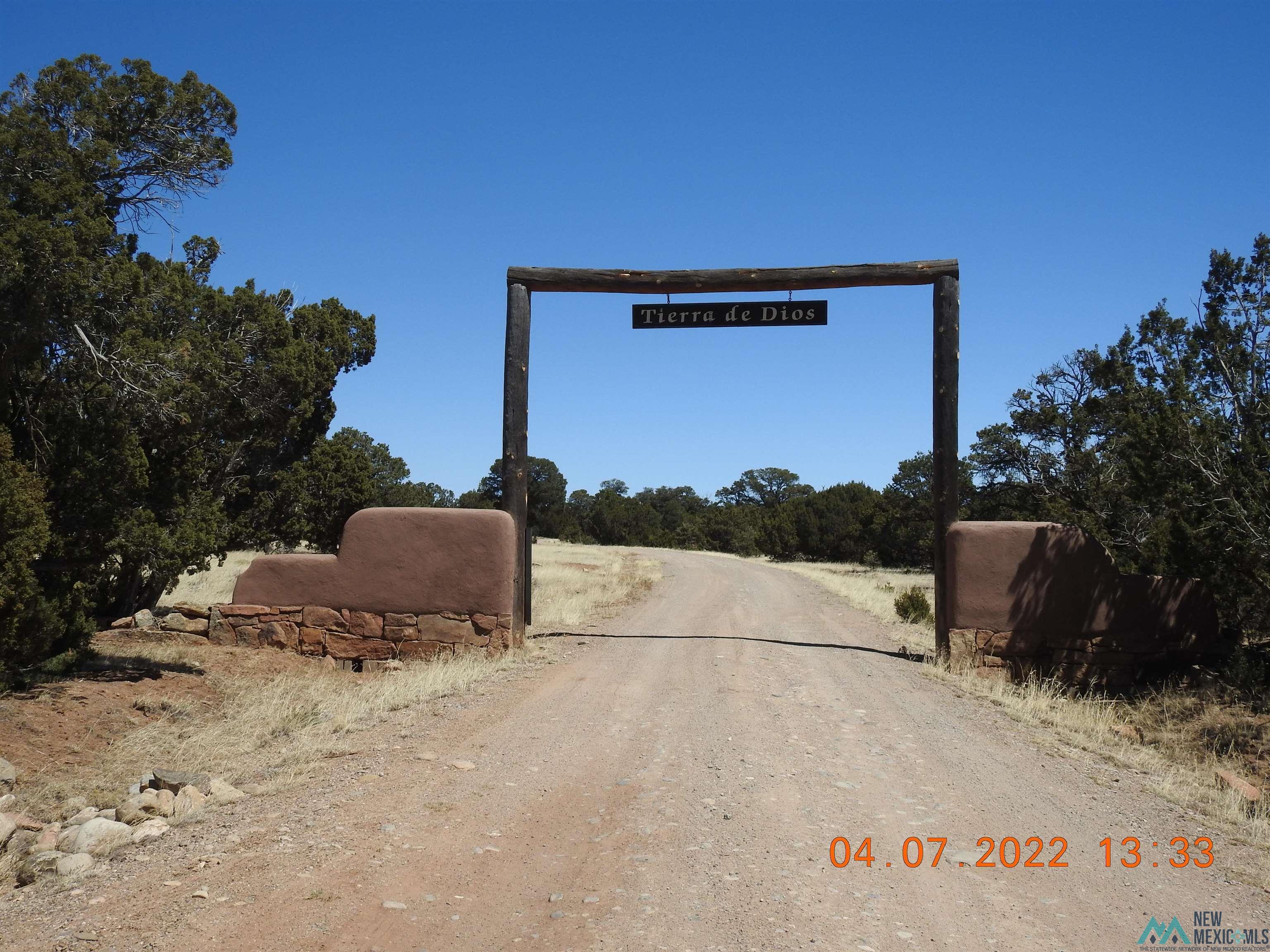 9 Tierra Del Dios, Rowe, New Mexico image 36