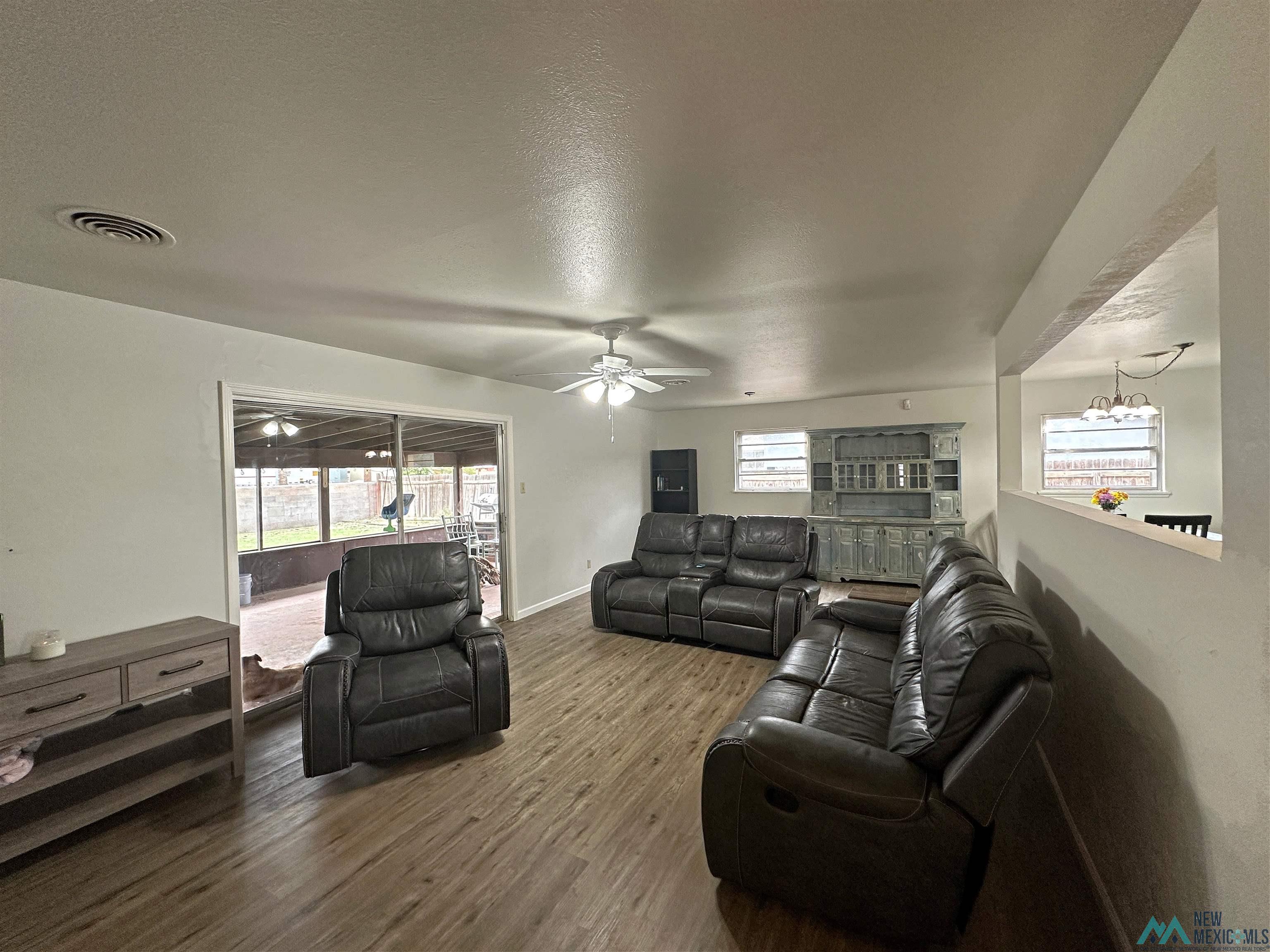 3502 Bandolina Avenue, Roswell, Texas image 8