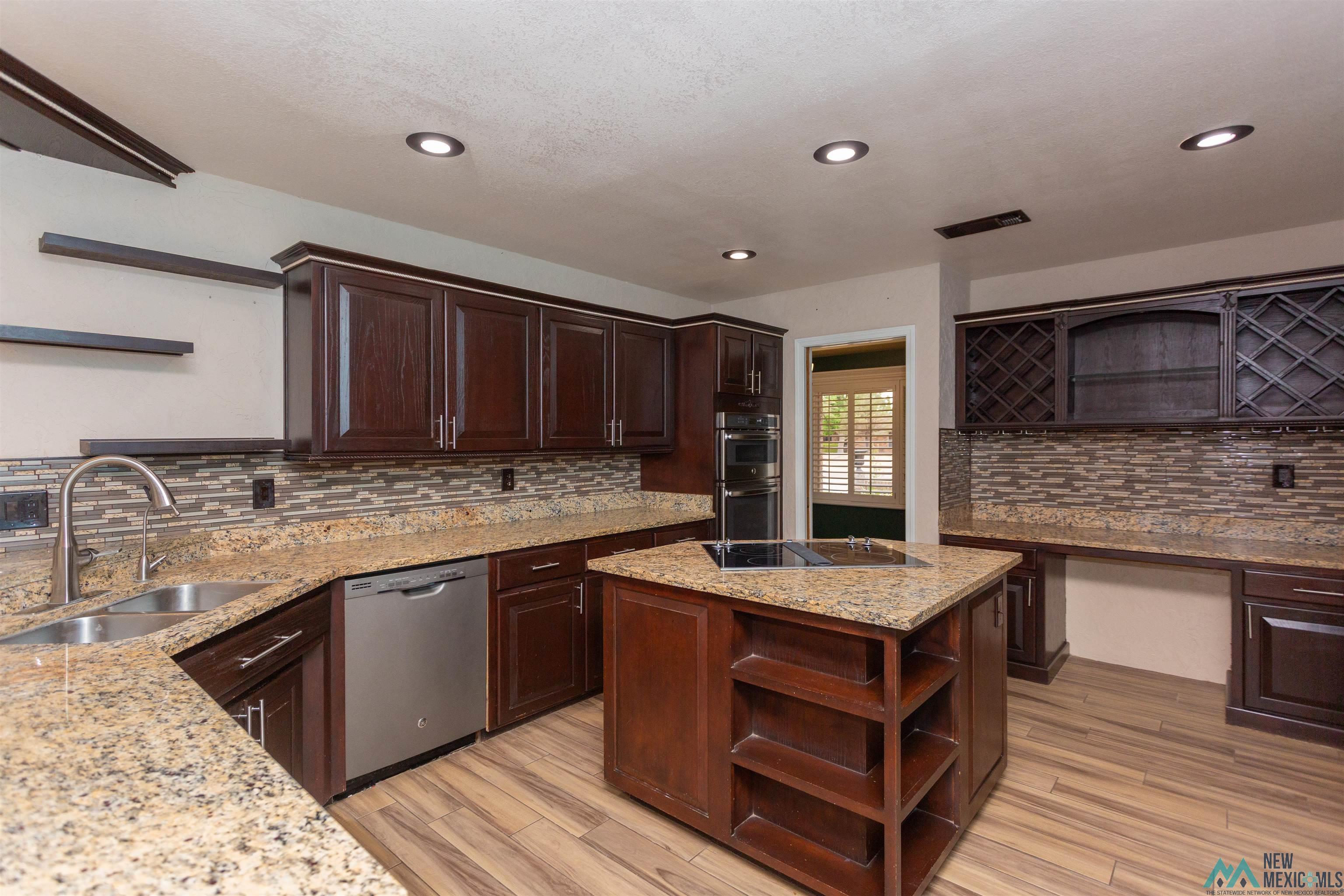 600 Tierra Berrenda Drive, Roswell, Texas image 18