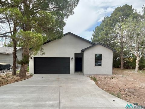 Homes For Sale - 309 W Berry Dr<br/> Hobbs, NM 88240