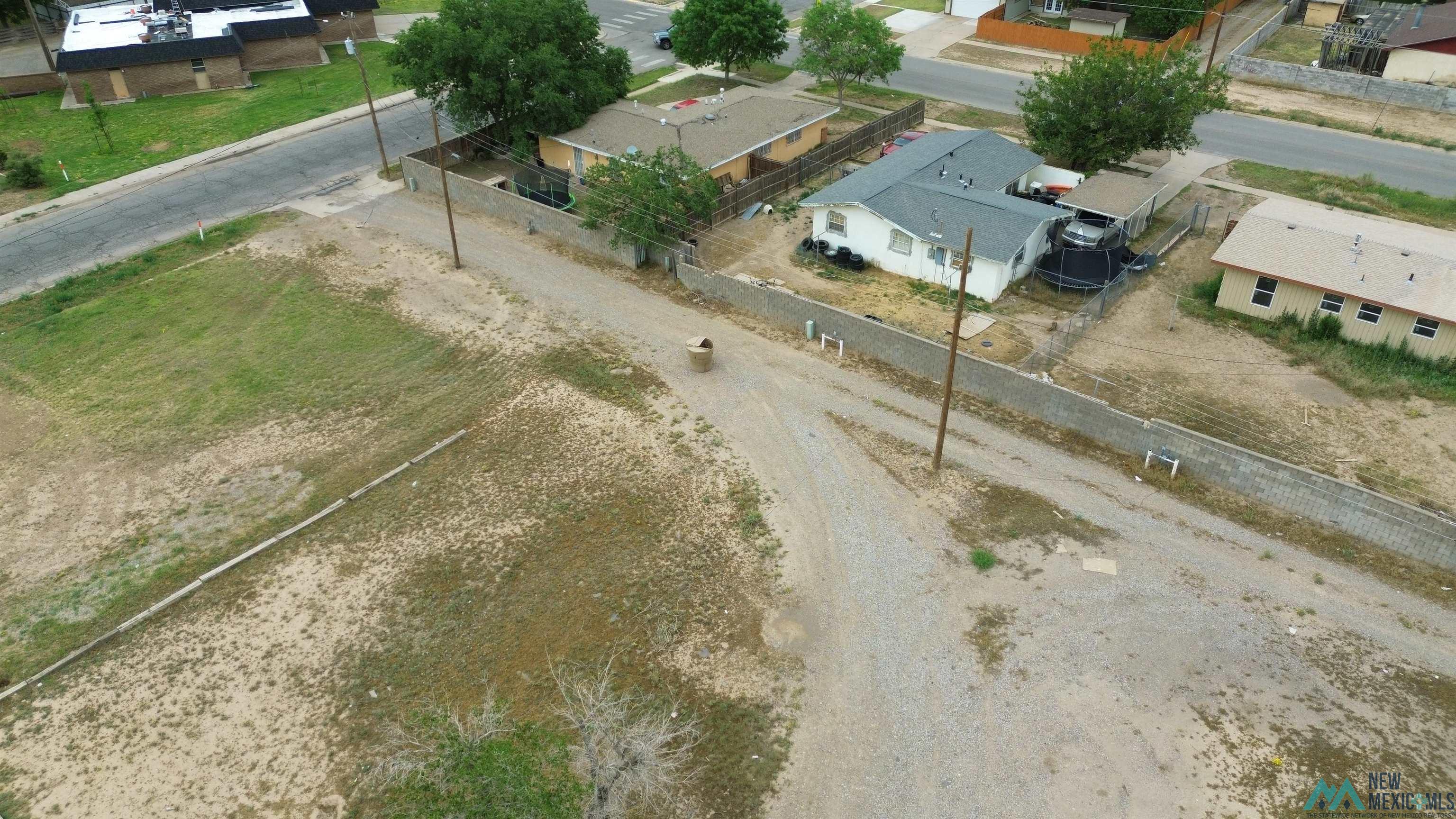 704 W Gayle Street, Roswell, Texas image 4