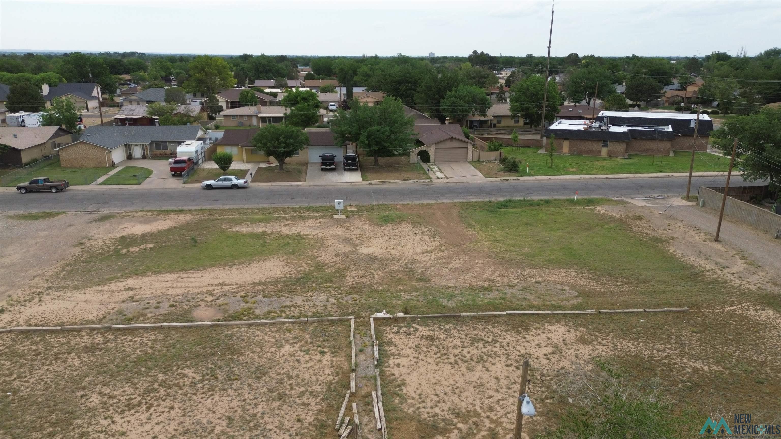 704 W Gayle Street, Roswell, Texas image 3