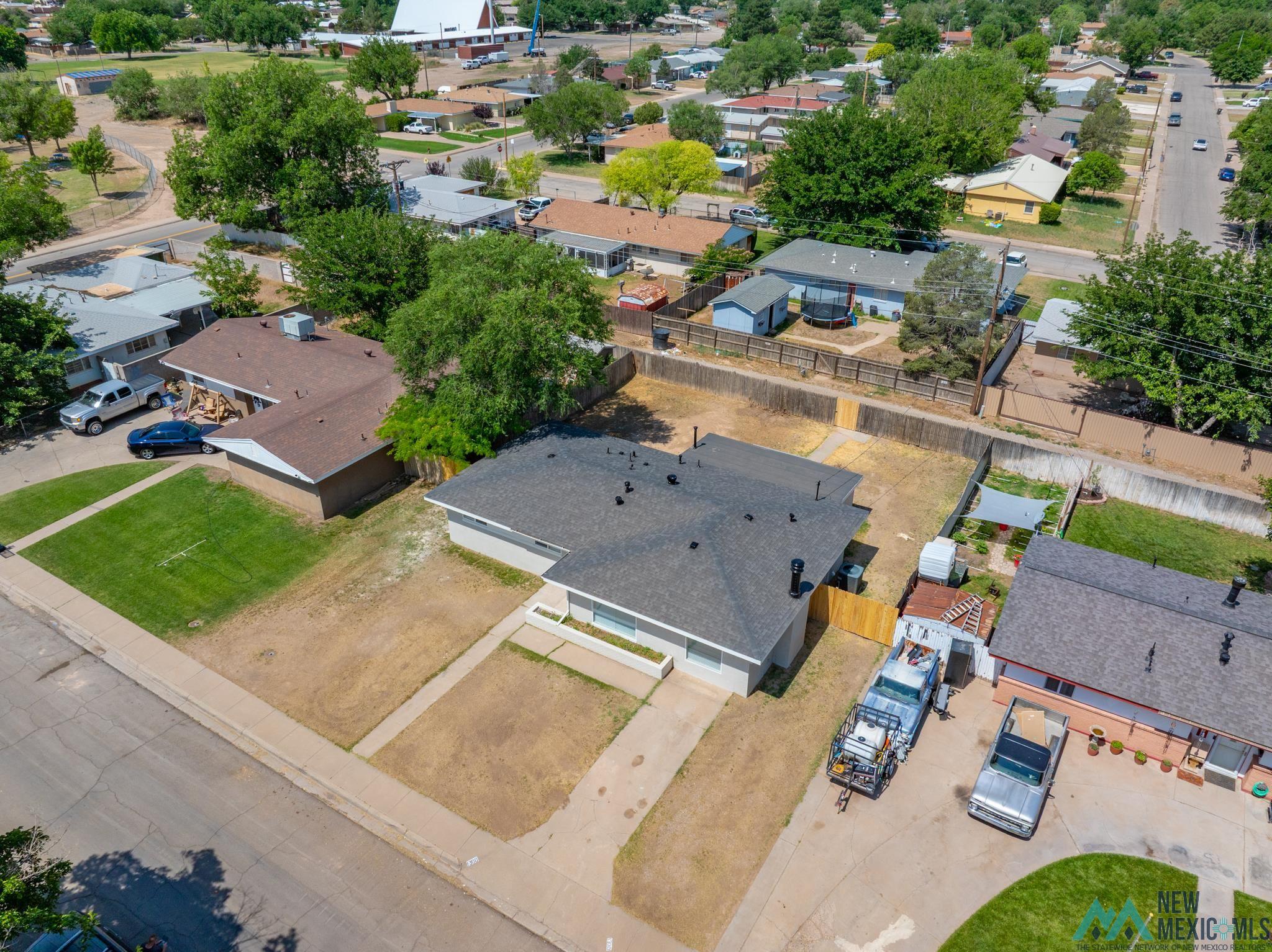 1300 S Michigan Avenue, Roswell, Texas image 9