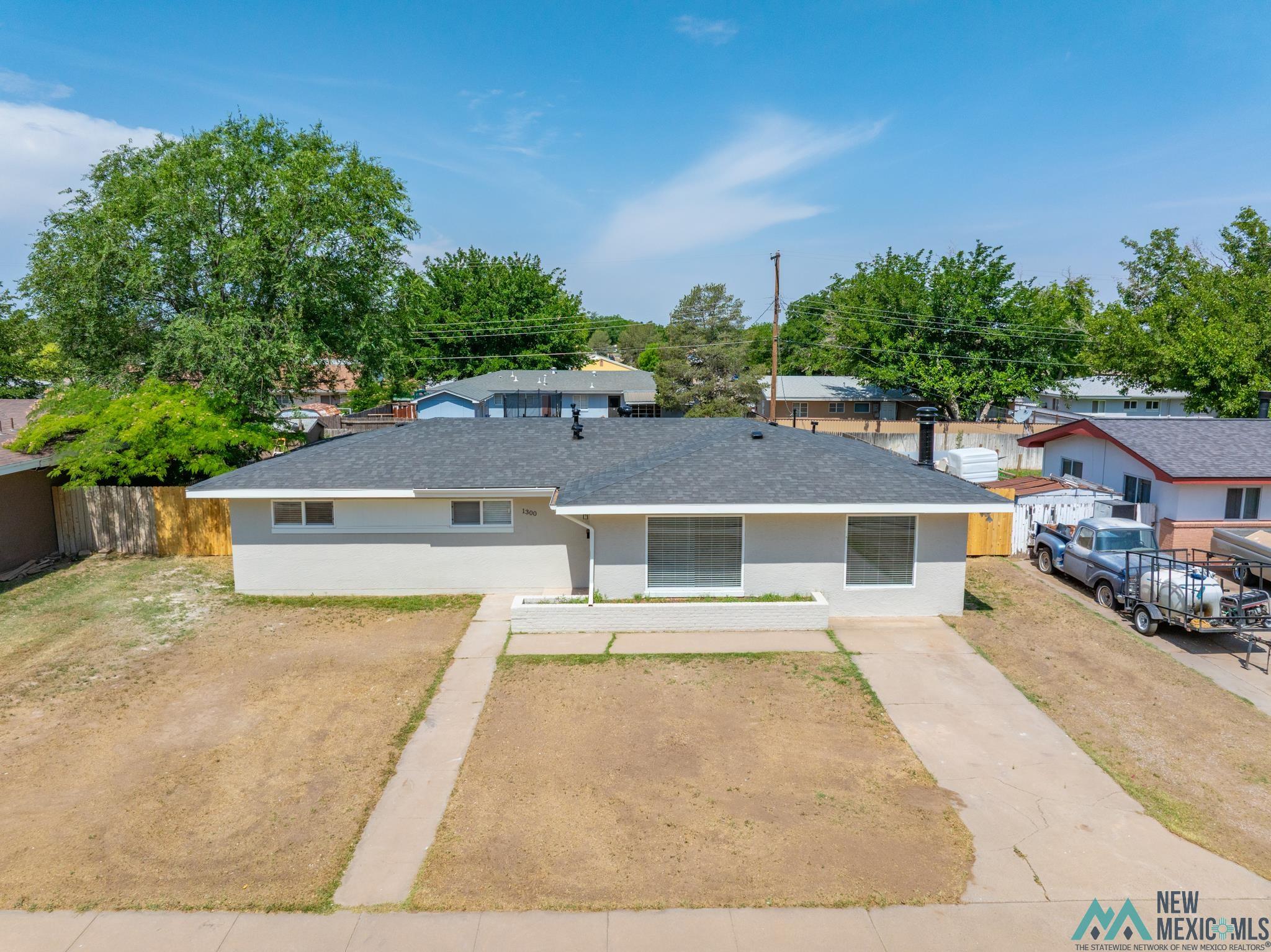 1300 S Michigan Avenue, Roswell, Texas image 4