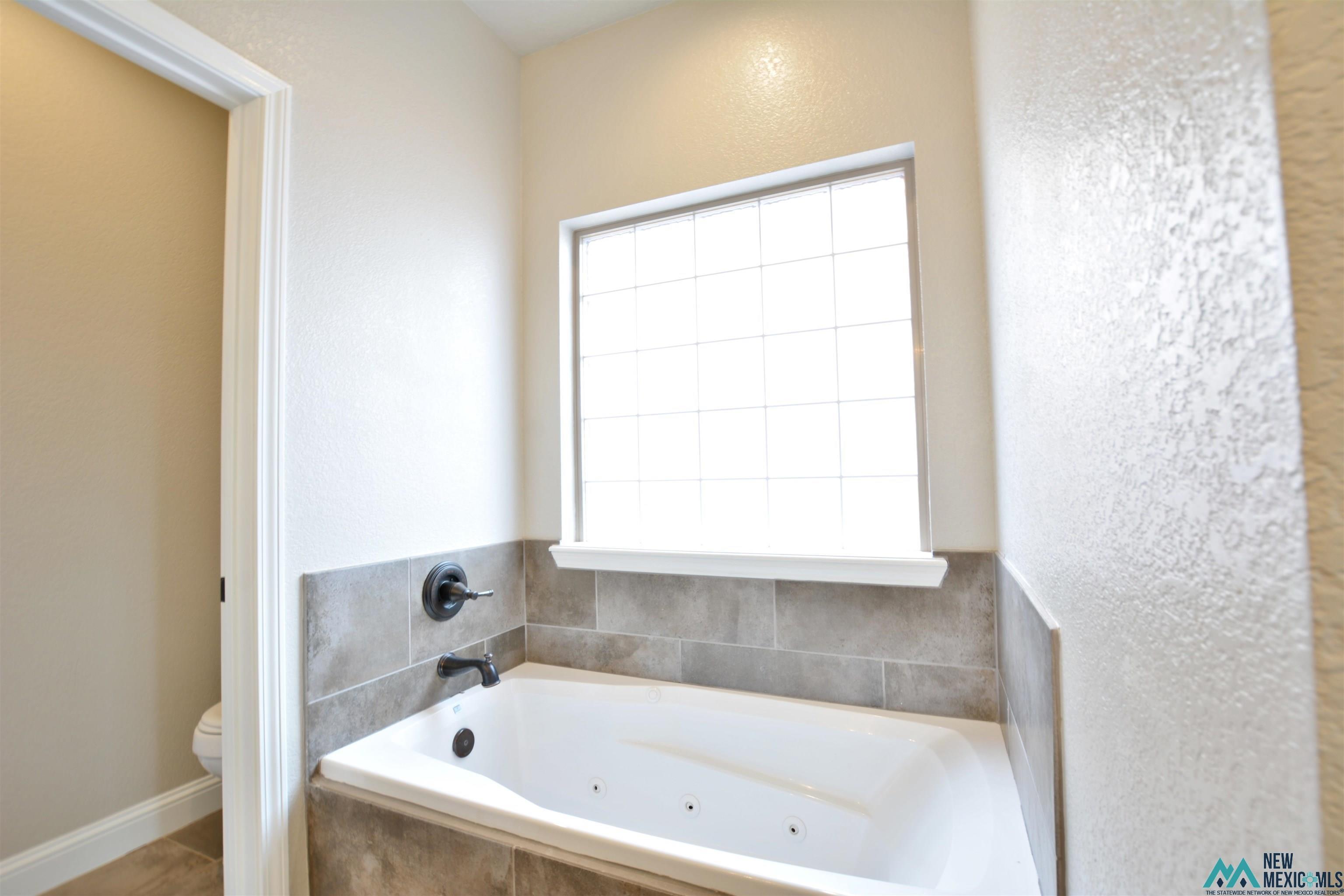 2404 Joes Lane, Clovis, Texas image 5