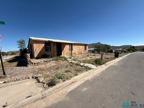 Homes For Sale - 617 Pine Street<br/> Truth Or Consequences, NM 87901